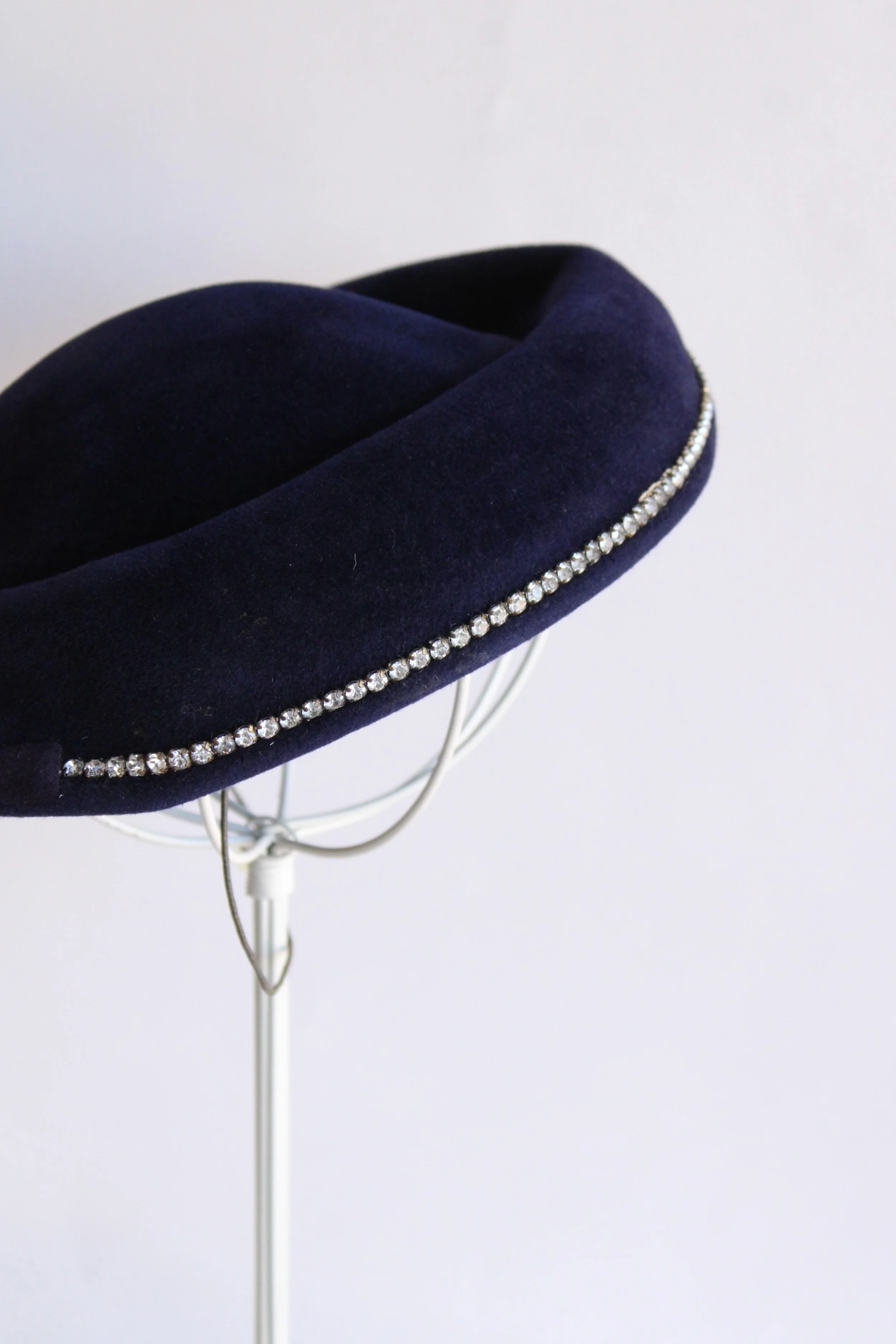 40s/50s Navy Blue Hat With Rhinestone Trim By Merrimac - Image 9