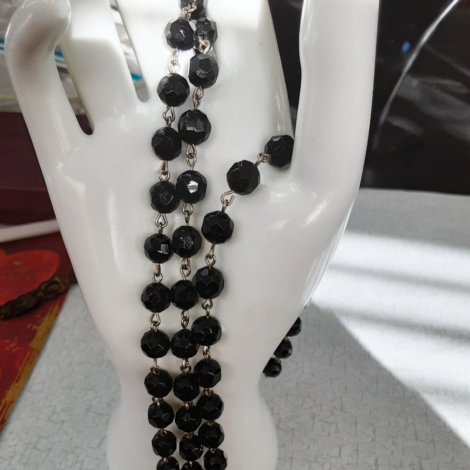 40s/50s Necklace Faux Onyx 3 Strand Goldtone Chain By Reinad - Image 4