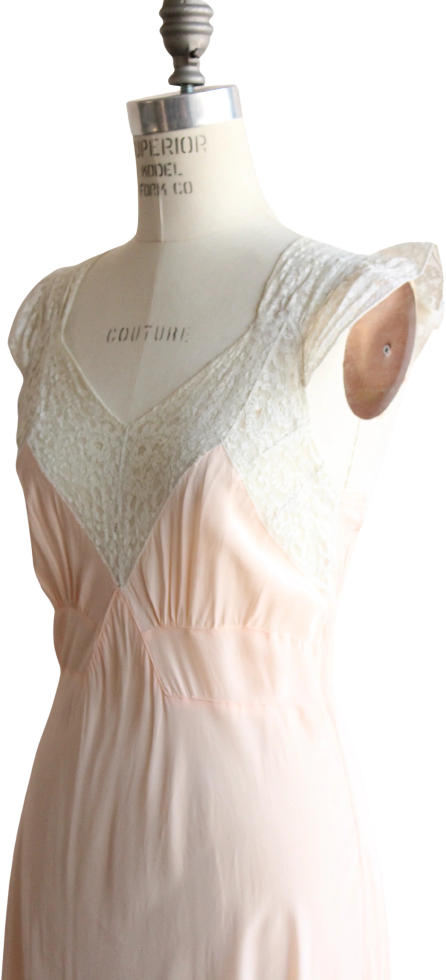 40s/50s Pink Satin And White Lace Nightgown - Image 2