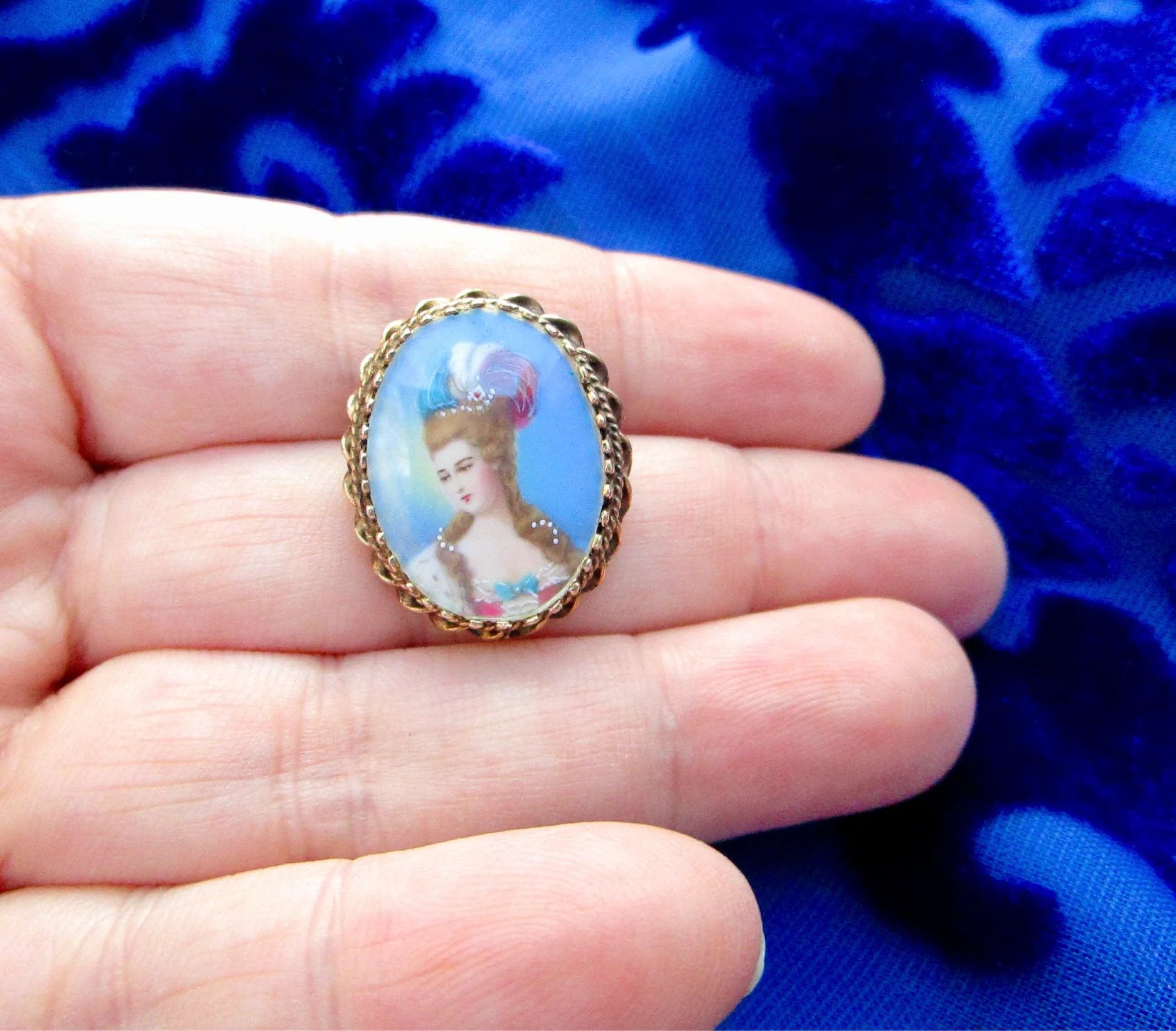 40s/50s Portrait Pendant Brooch Of Fine Lady In 14k Yg By Hand Painted - Image 7