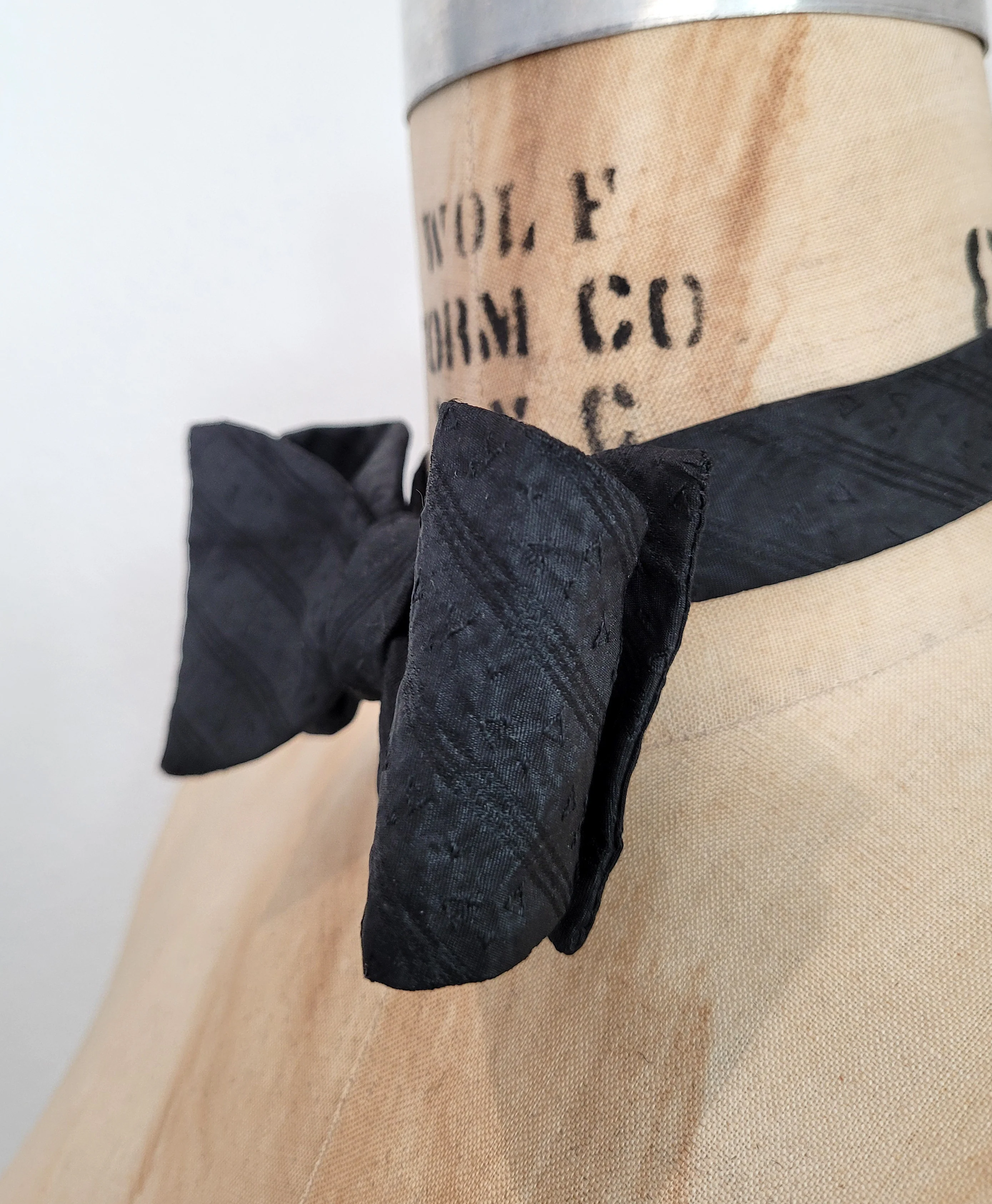 40s/50s Vintage Silk Striped Adjustable Bow Tie Patent By Regal Adjusto-Tie - Image 4