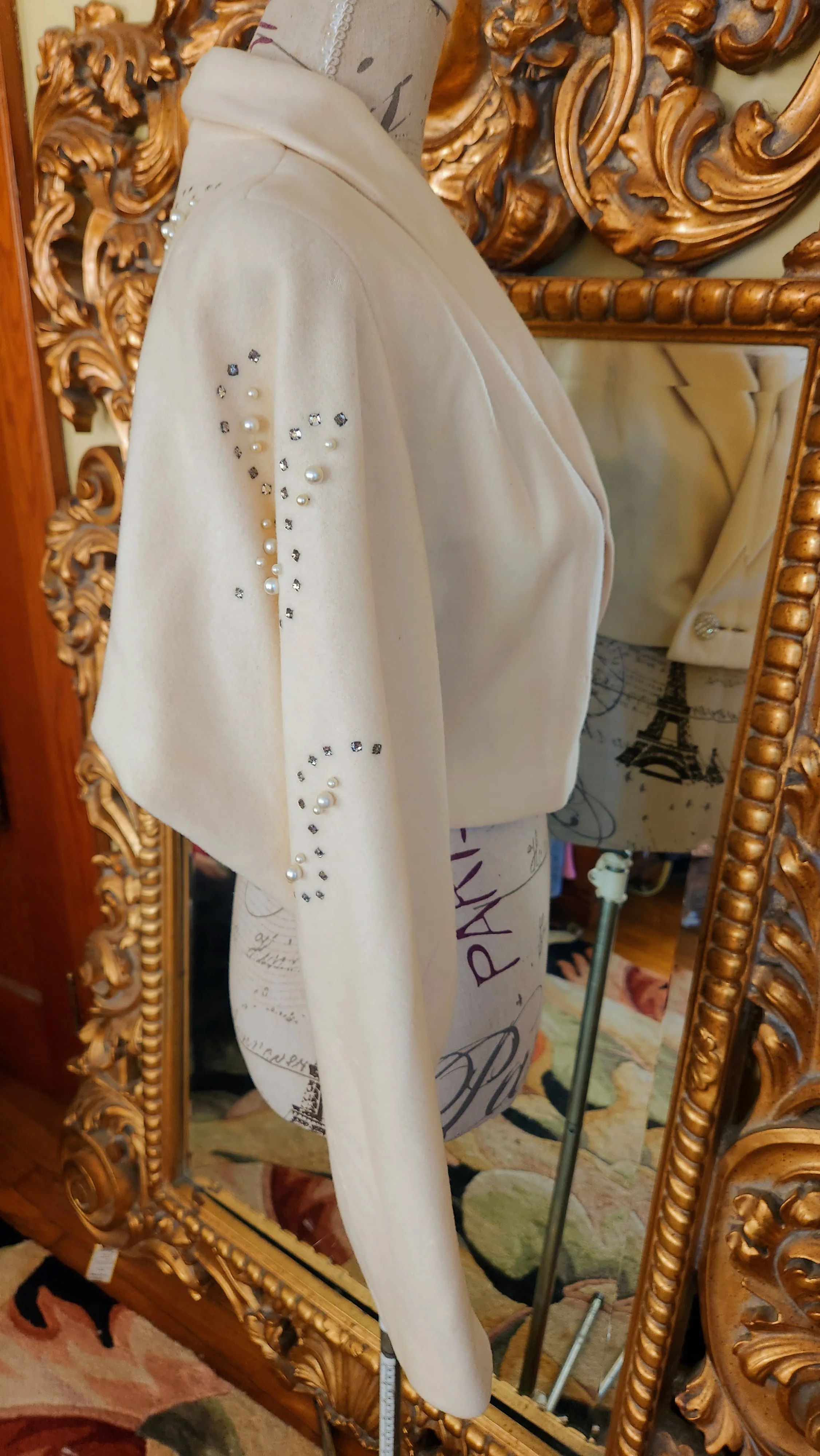 40s/50s White Wool Pearl Rhinestone Dolman Sleeve Jacket - Image 3