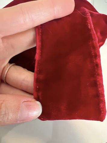 40s/50s Wine Red Velvet Wristlet Purse With Lucite Details - Image 10