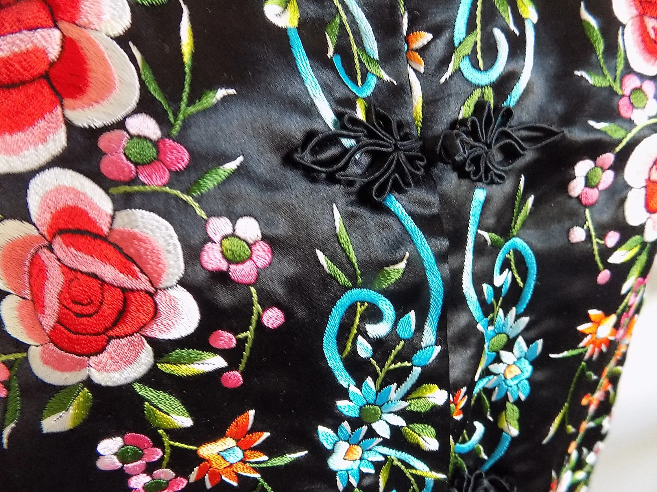 40s 70s Plum Blossom Silk Satin Jacket with Pockets Frog Closure Heavy Embroidery Red Turquoise Green White Lined by Plum Blossom - Image 4