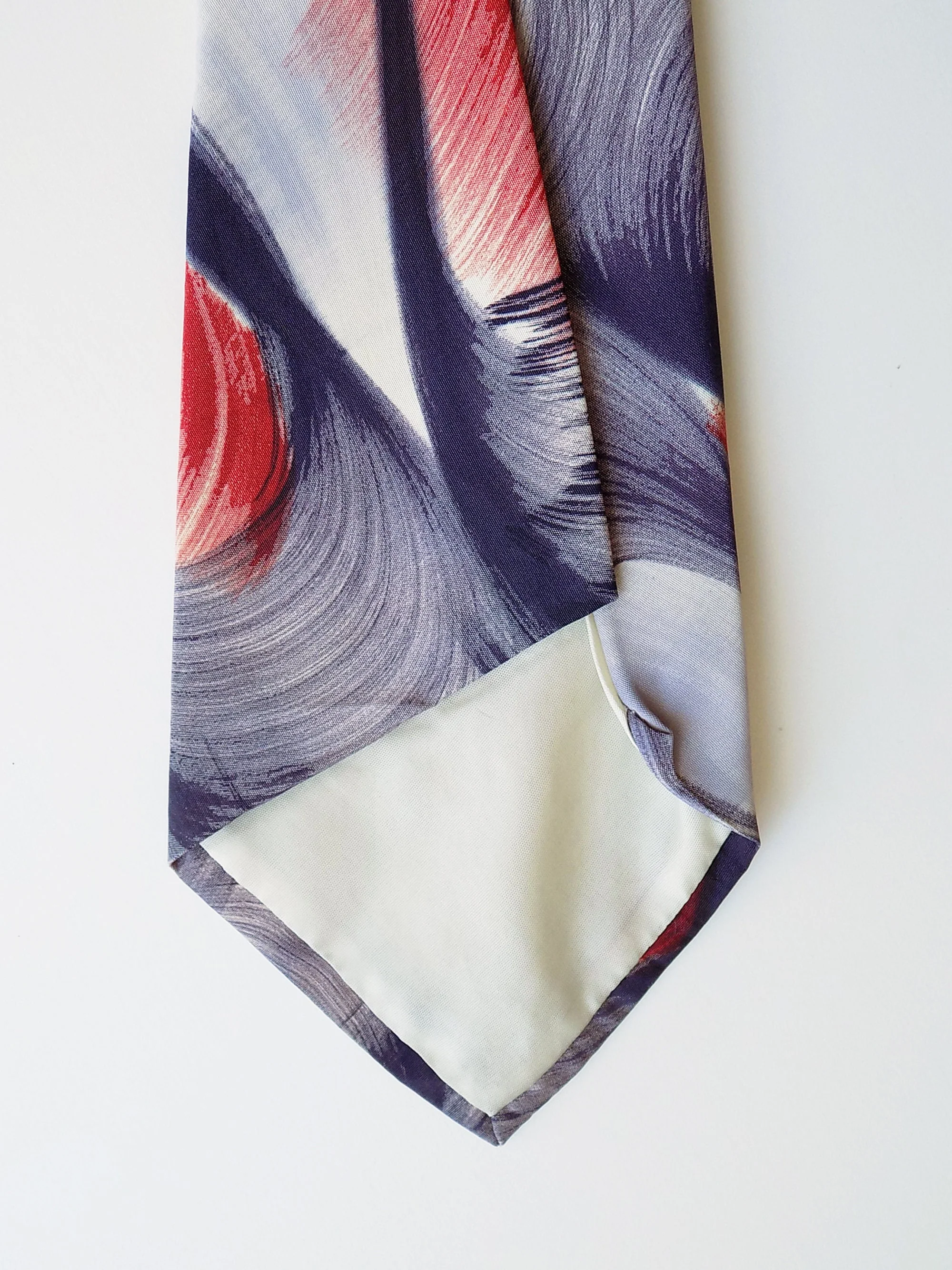 40s Art Deco Red White, Blue, Purple, Gray Hand Painted Wide Necktie Wide Rayon Hengerer's Department Store by Hengerer's Department Store - Image 3