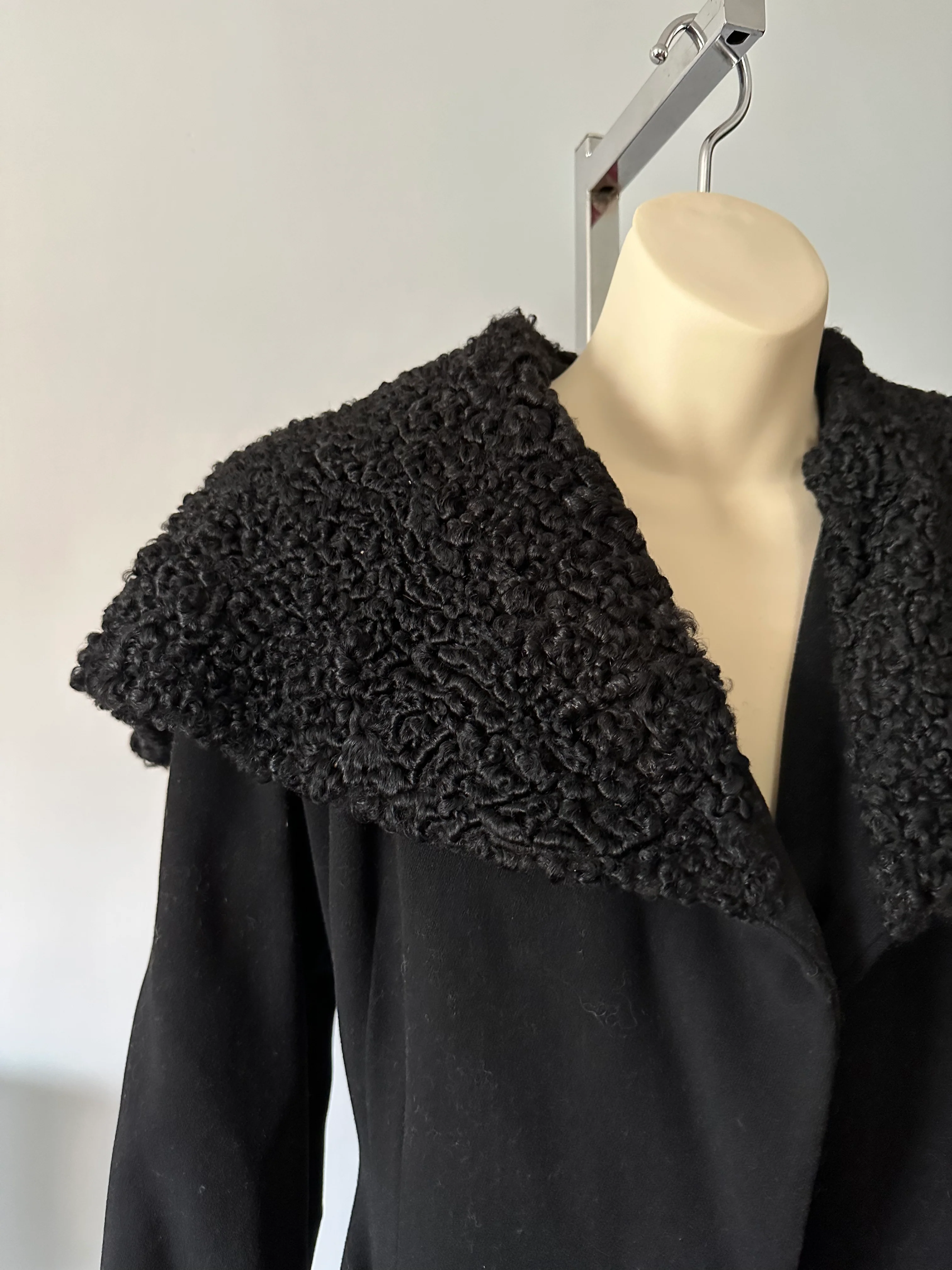 40s Black Wool And Curly Lamb Coat By Gassman - Image 3
