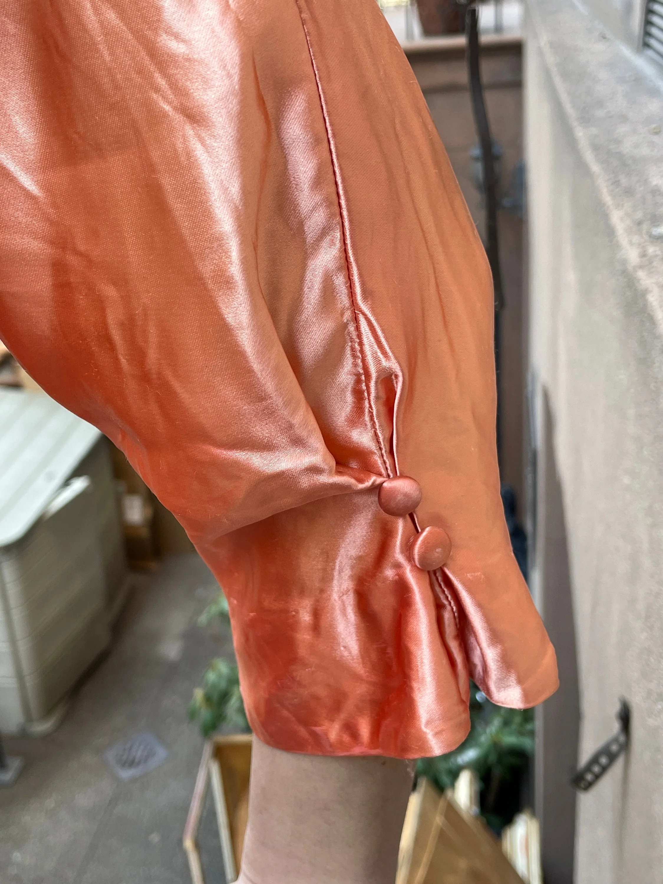 40s Coral Satin Blouse Dolman Sleeve with 2 Buttons On The Cuff with a Pleat 3 Quarter Sleeve Peter Pan Collar - Image 3