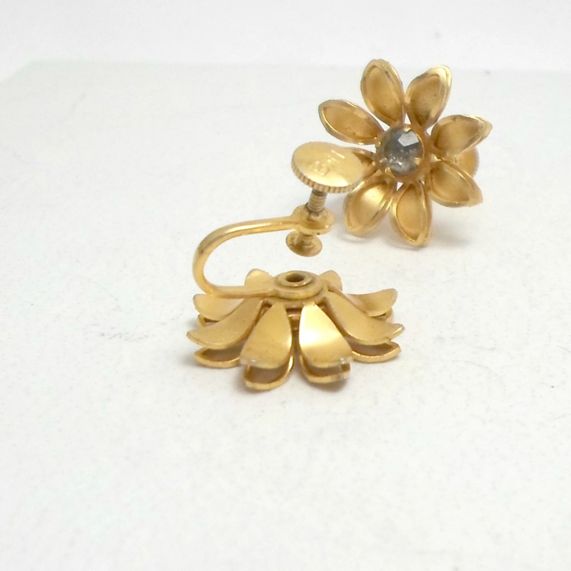 40s Earrings Goldtone Flower Aqua Screwback By B & N Co Bugbee and Niles Co - Image 3