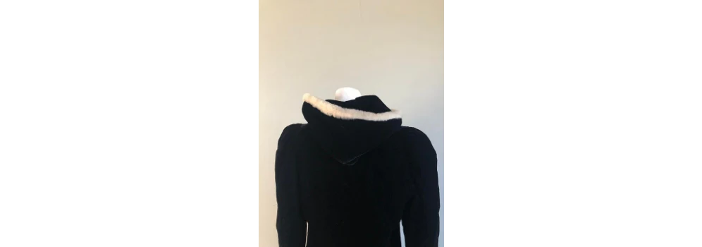 40s Fur Trimmed Velvet Hooded Cloak - Image 4