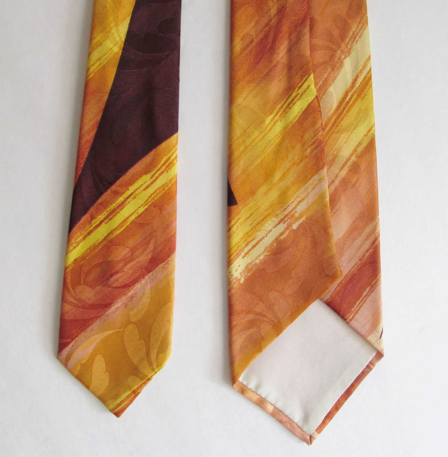 40s Geometric Art Deco Wide Tie No Label Leafy Back Pattern - Image 4