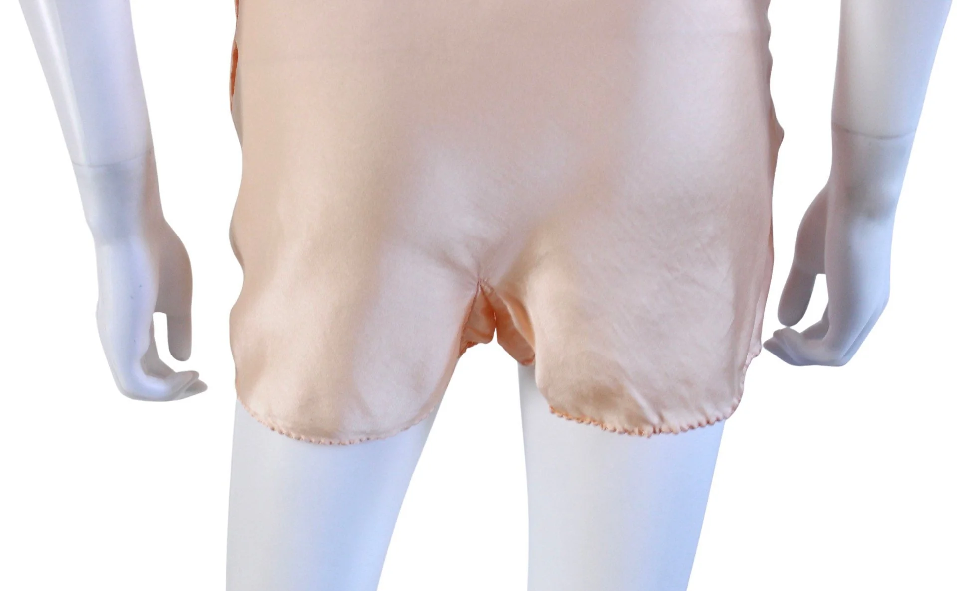 40s Pale Peach Silk Tap Pants with Lace Detail by Pristine - Image 9