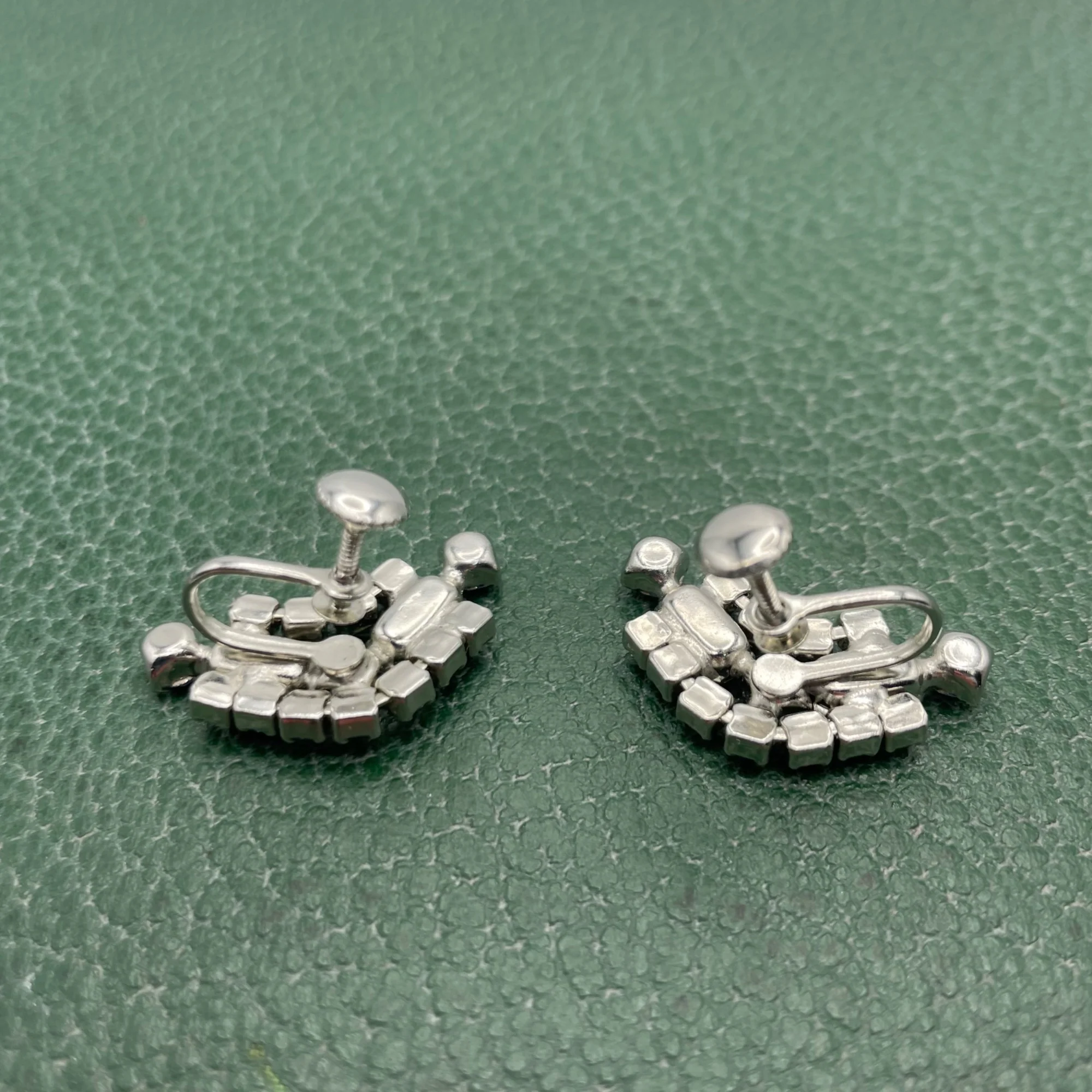 40s Pastel Blue Glass Rhinestone Screw Back Earrings - Image 4
