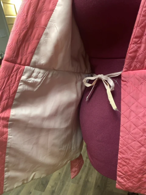 40s Pink Vices Bed Jacket by Waylon - Image 4