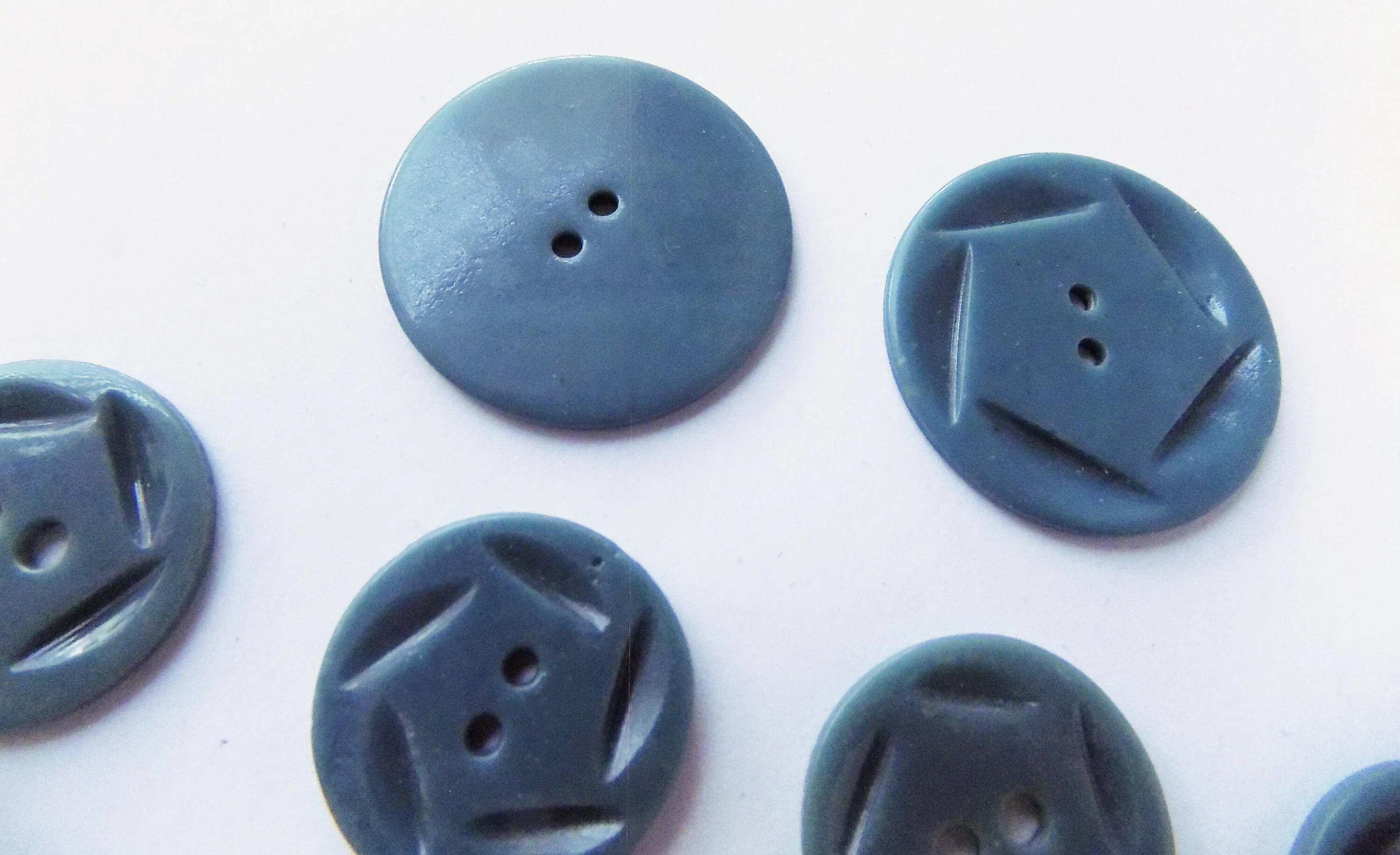 40s Set of Eight Art Deco Bakelite Buttons Teal Blue Swing Jive Sewing - Image 2