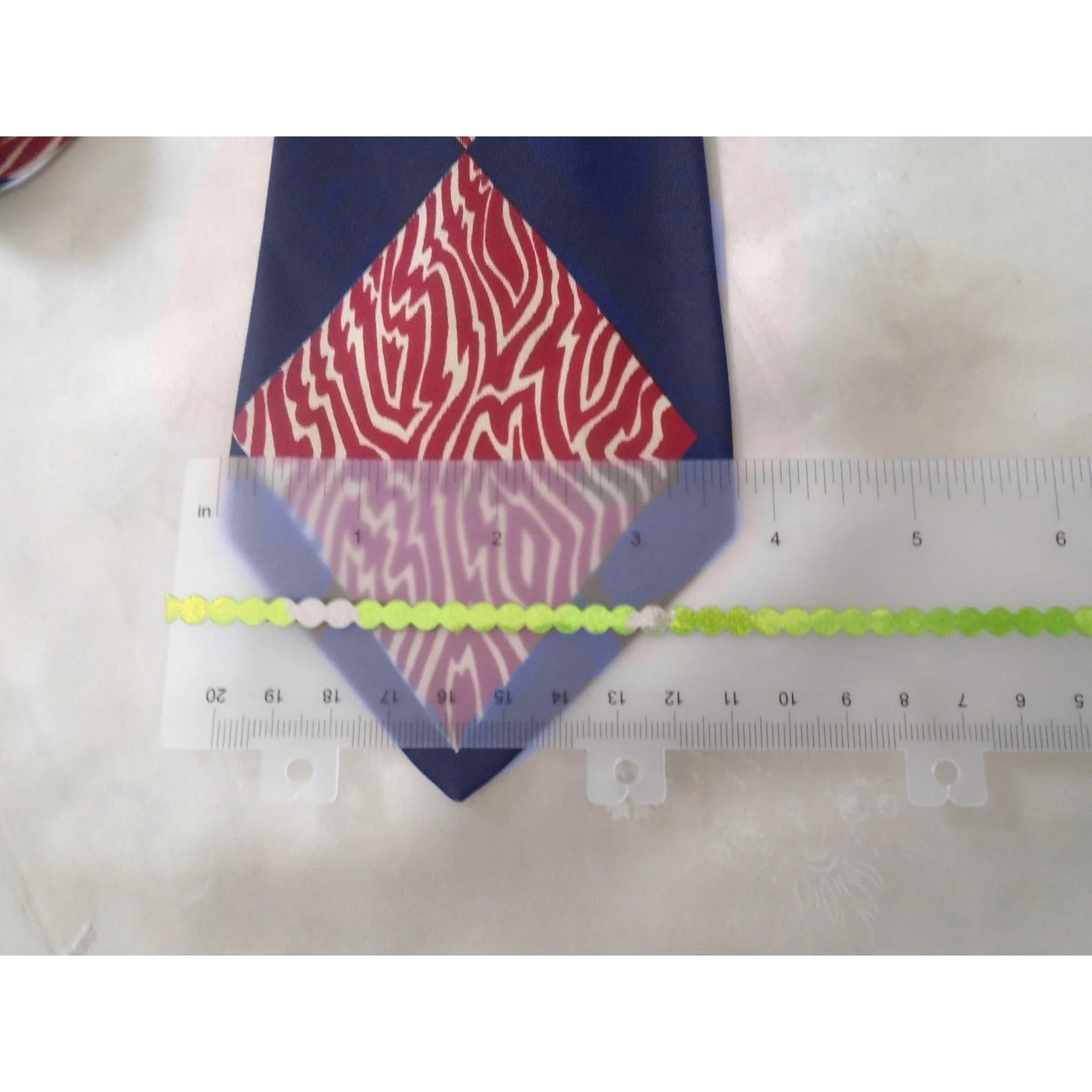 40s Silk Necktie Mid Width Tie With Funky Abstract By Halle Bros. - Image 4