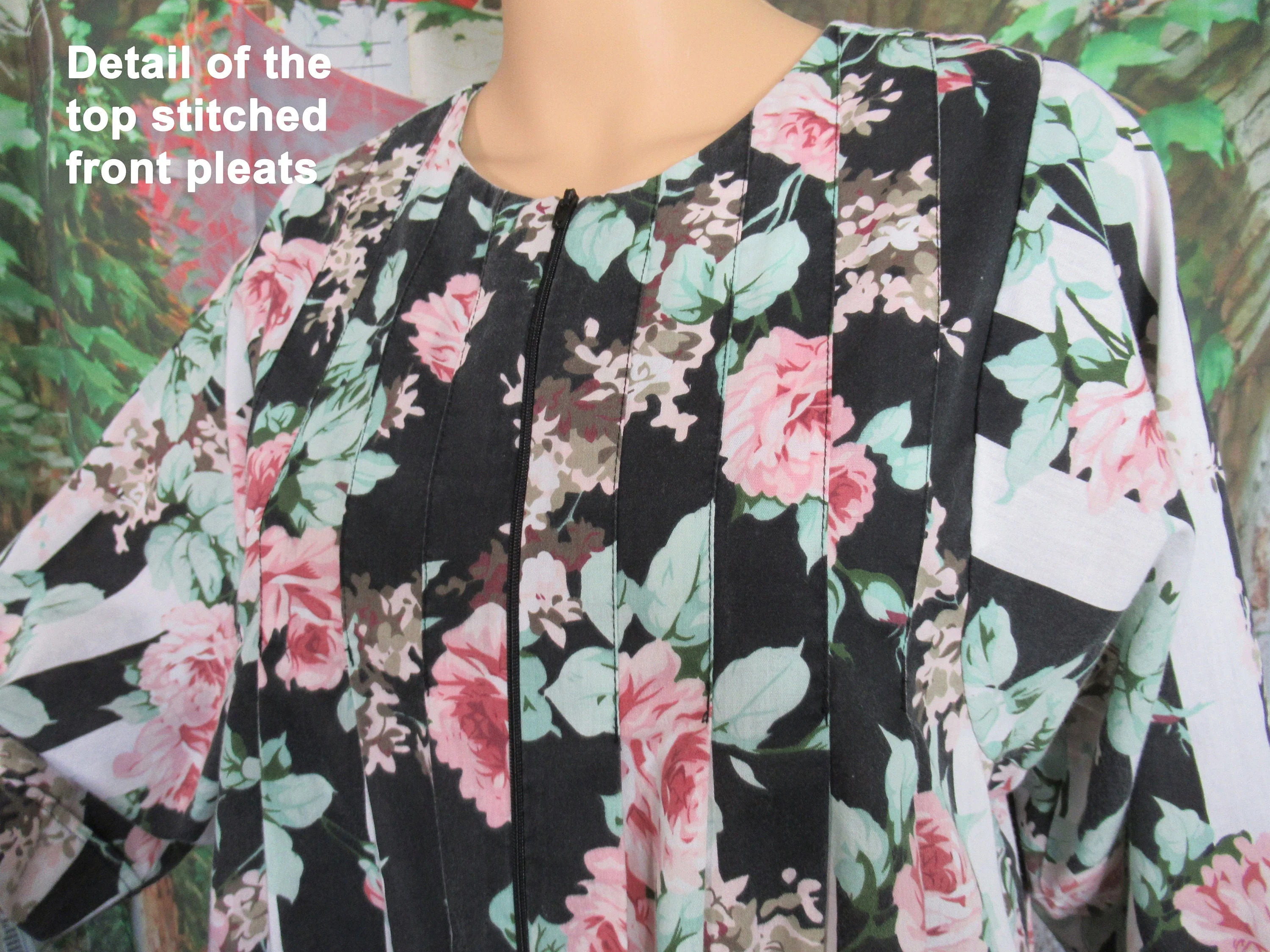 44 Bust Long Robe / Caftan Anthony Richards Cotton/polyester Stripe and Floral Print, Front Zipper, Top Stitched Pleats, 2 Hidden Pockets - Image 4