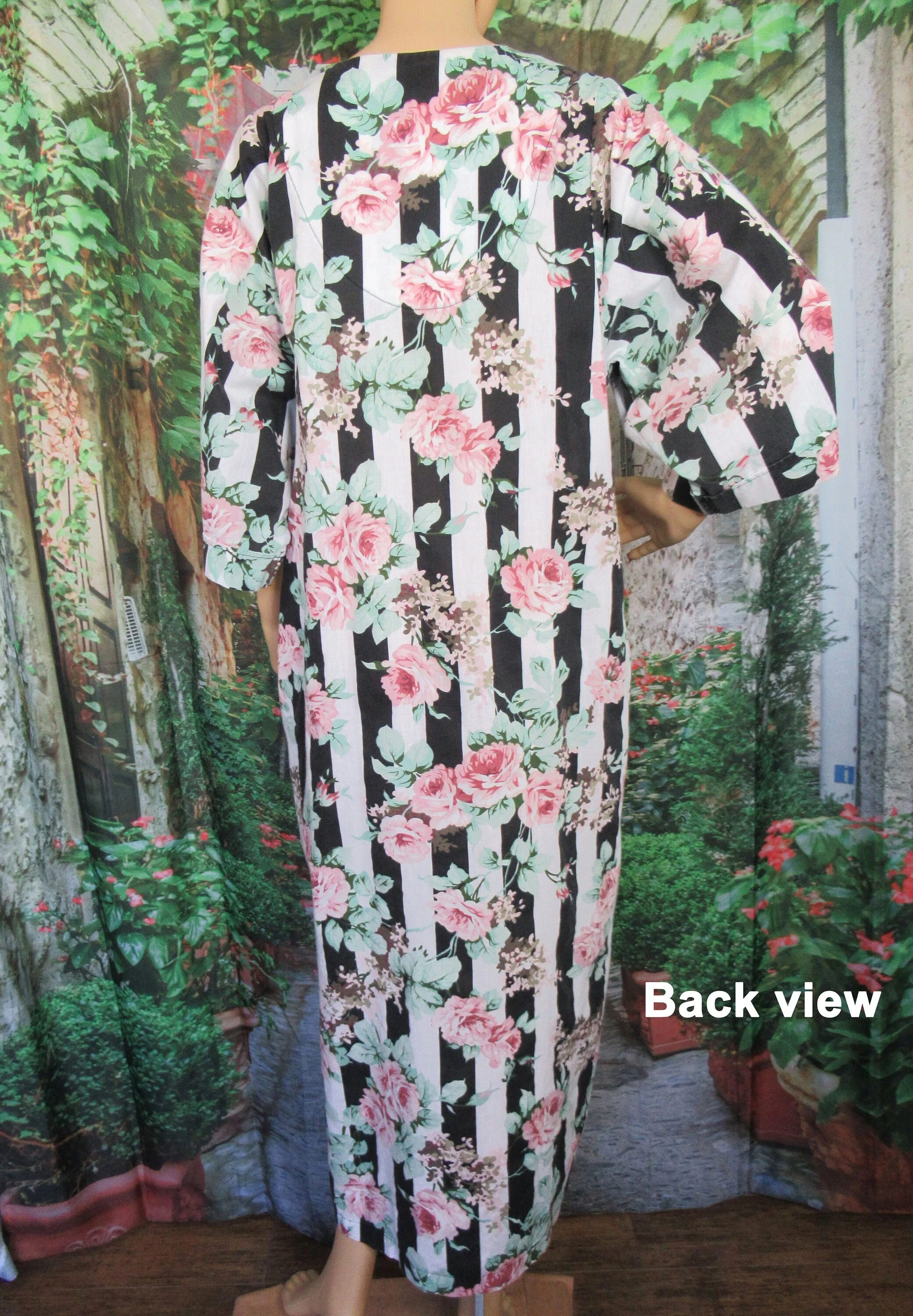 44 Bust Long Robe / Caftan Anthony Richards Cotton/polyester Stripe and Floral Print, Front Zipper, Top Stitched Pleats, 2 Hidden Pockets - Image 9