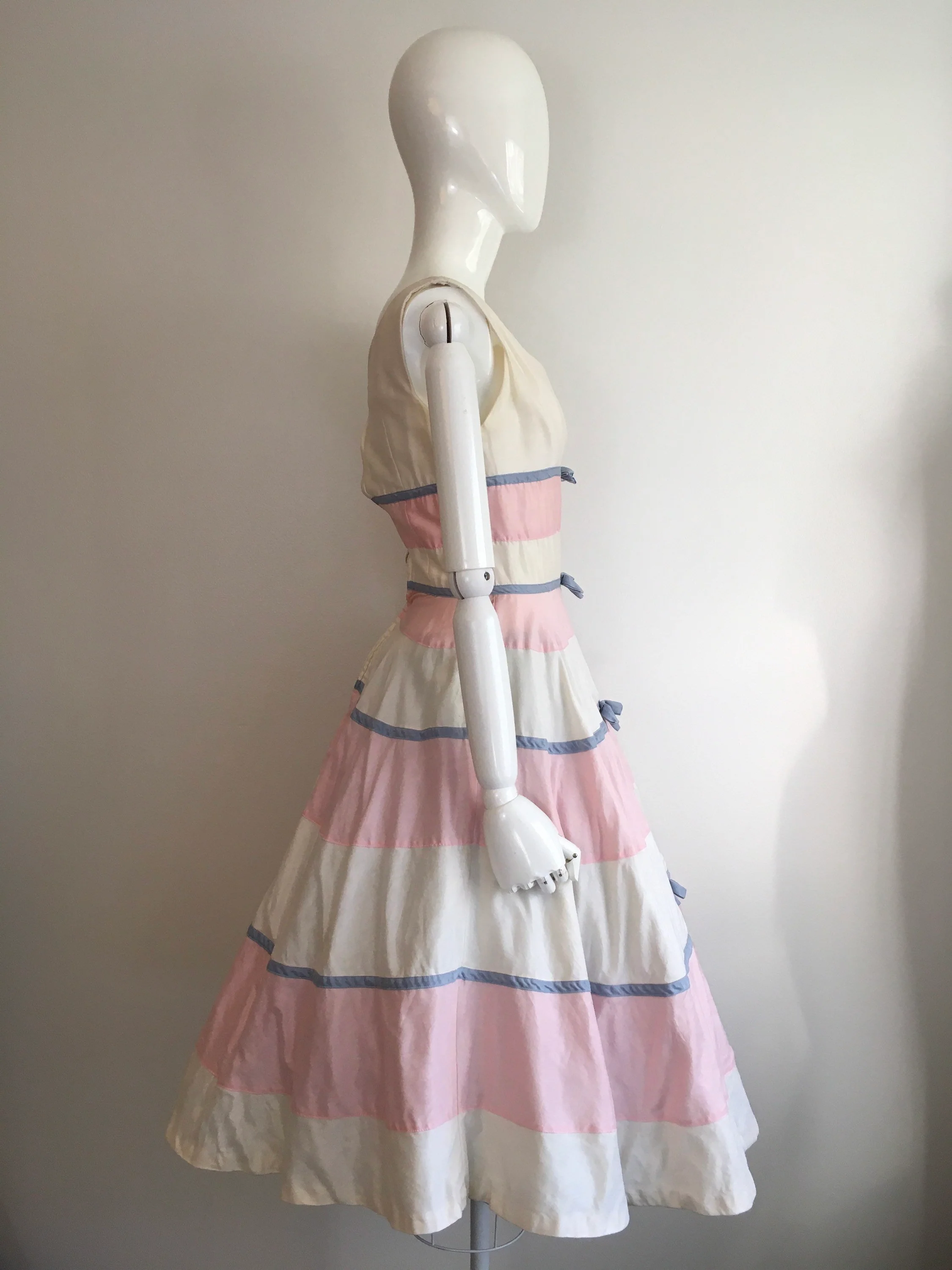 50’s Pastel Bow Party Dress by Suzy Perette - Image 5