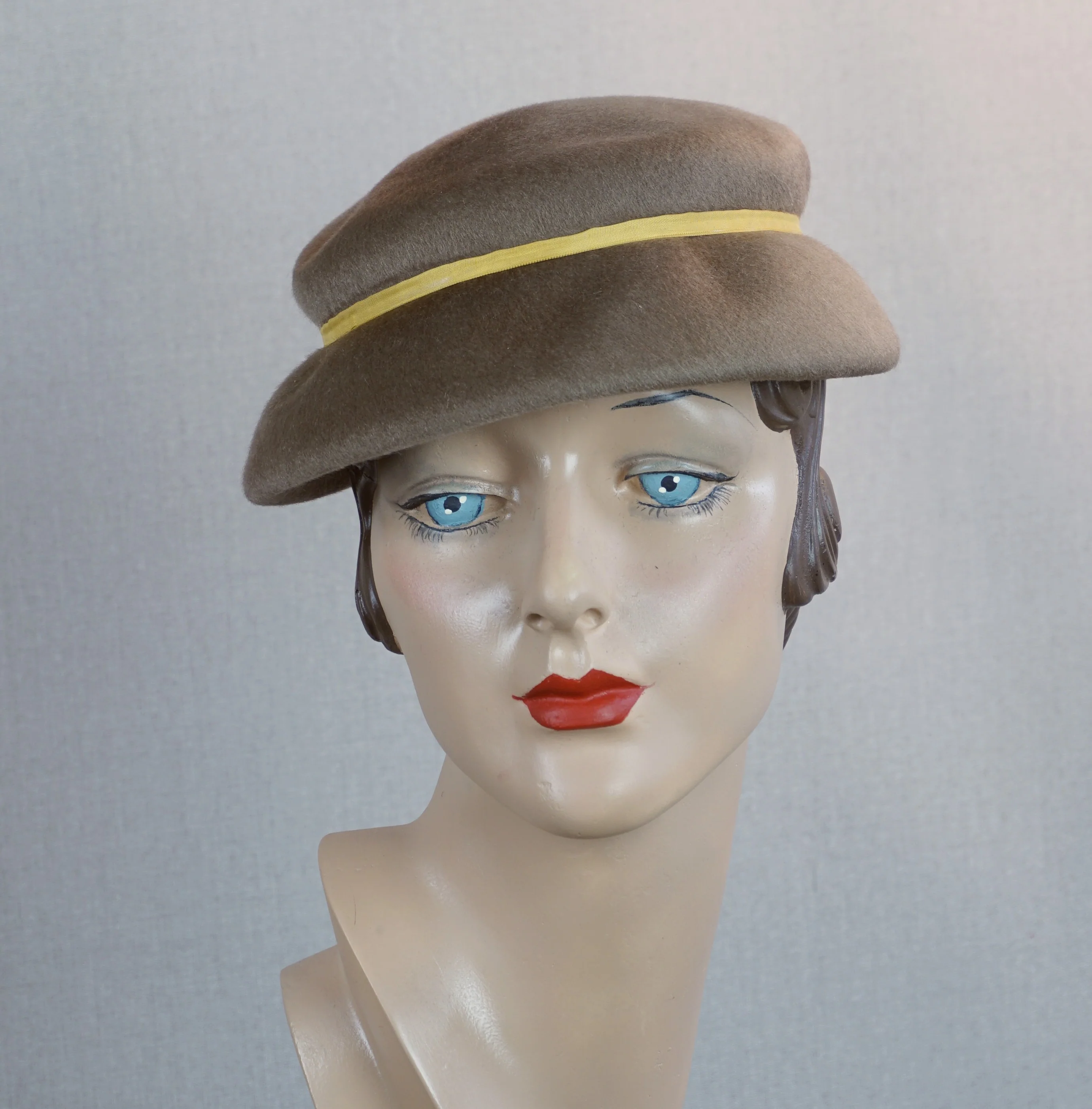 50s Taupe Fur Felt Hat - Image 3