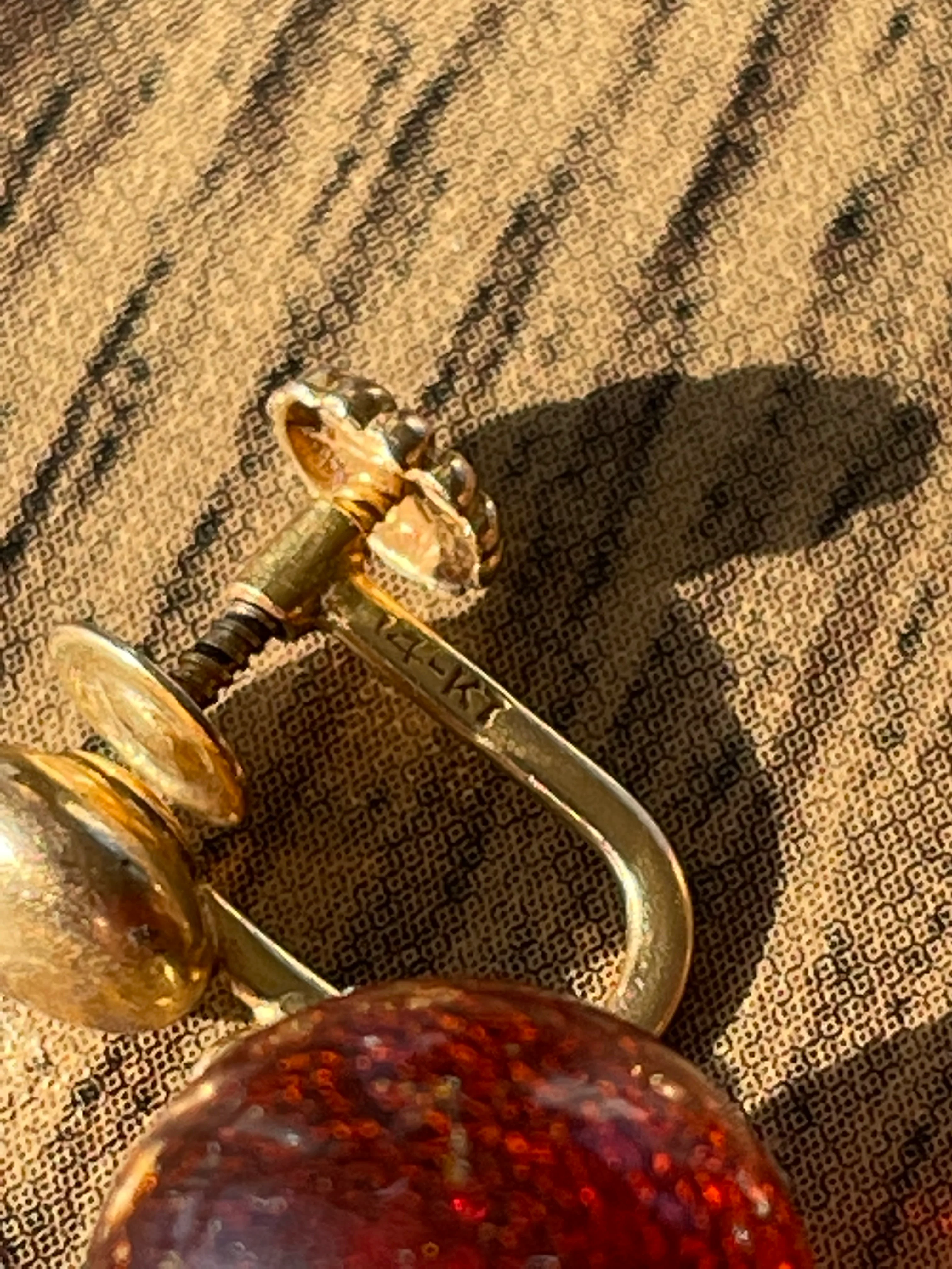50s/60s 14k Gold Amber Bead Screw Back Earrings - Image 3