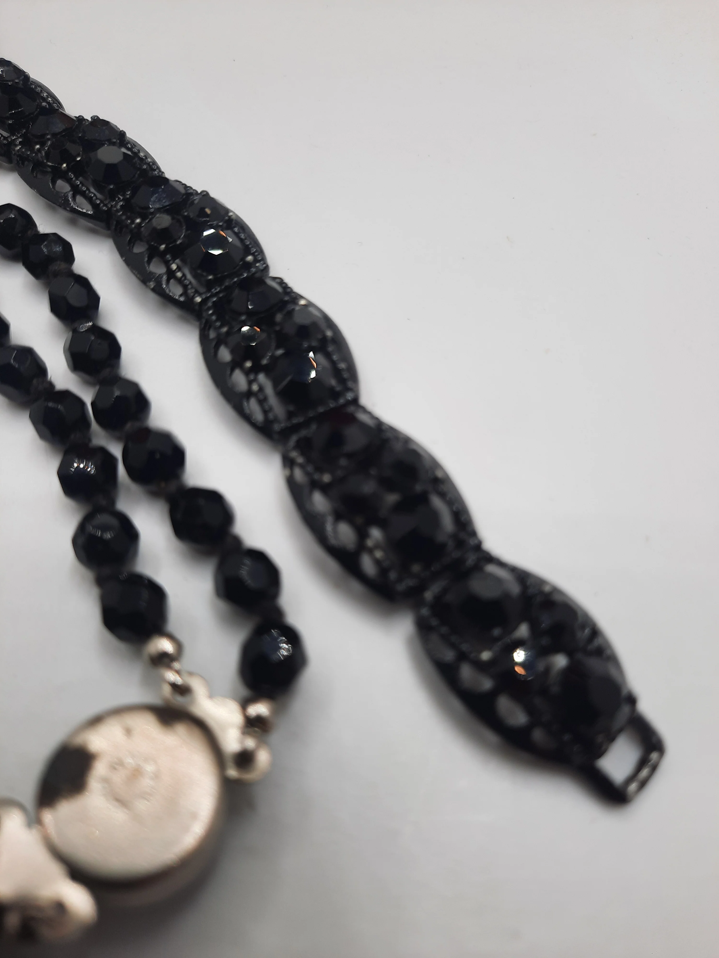 50s/60s Black Crystal Necklace And Bracelet Set - Image 4