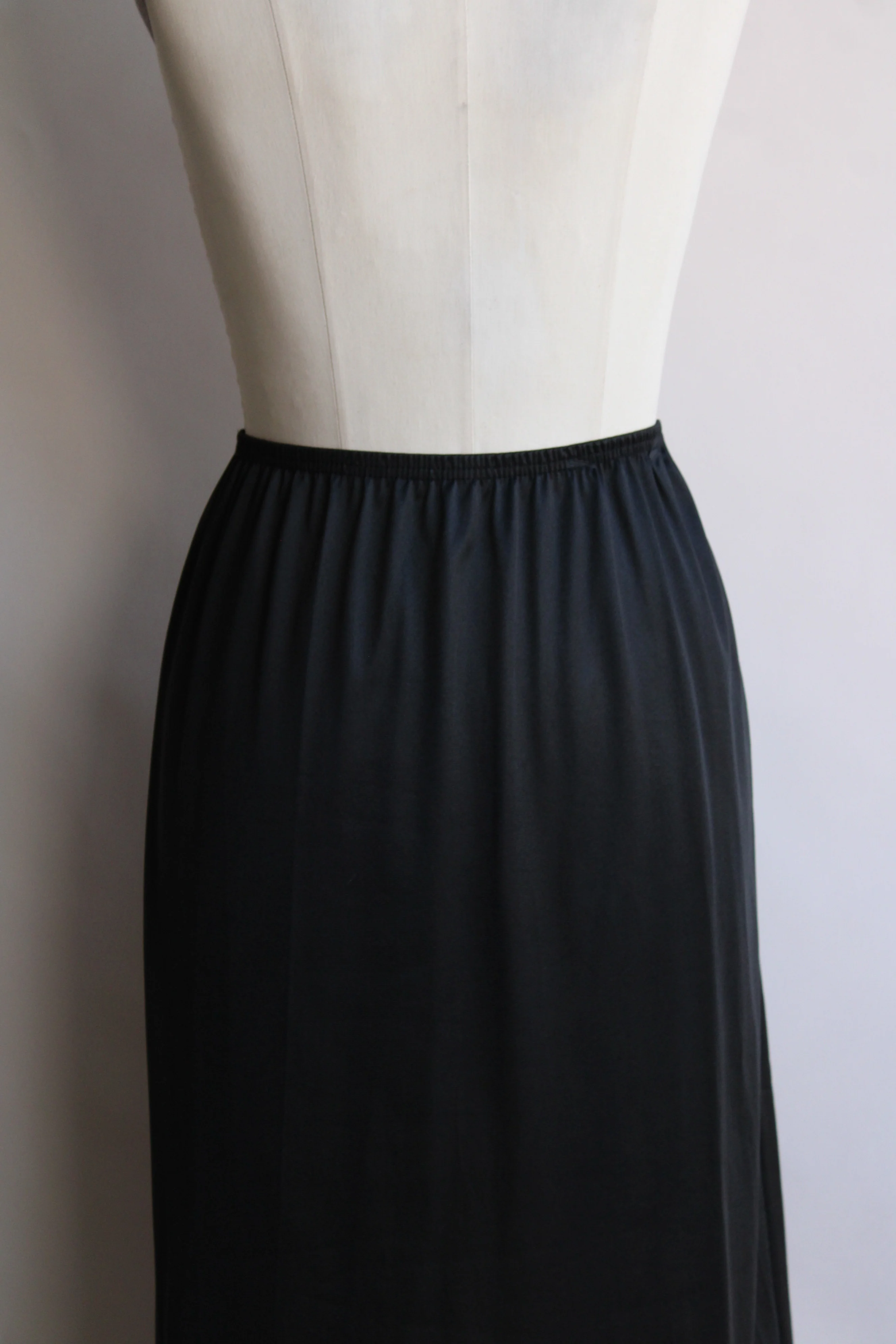 50s/60s Black Nylon Half Slip With Lace Trim And Side Slit - Image 8