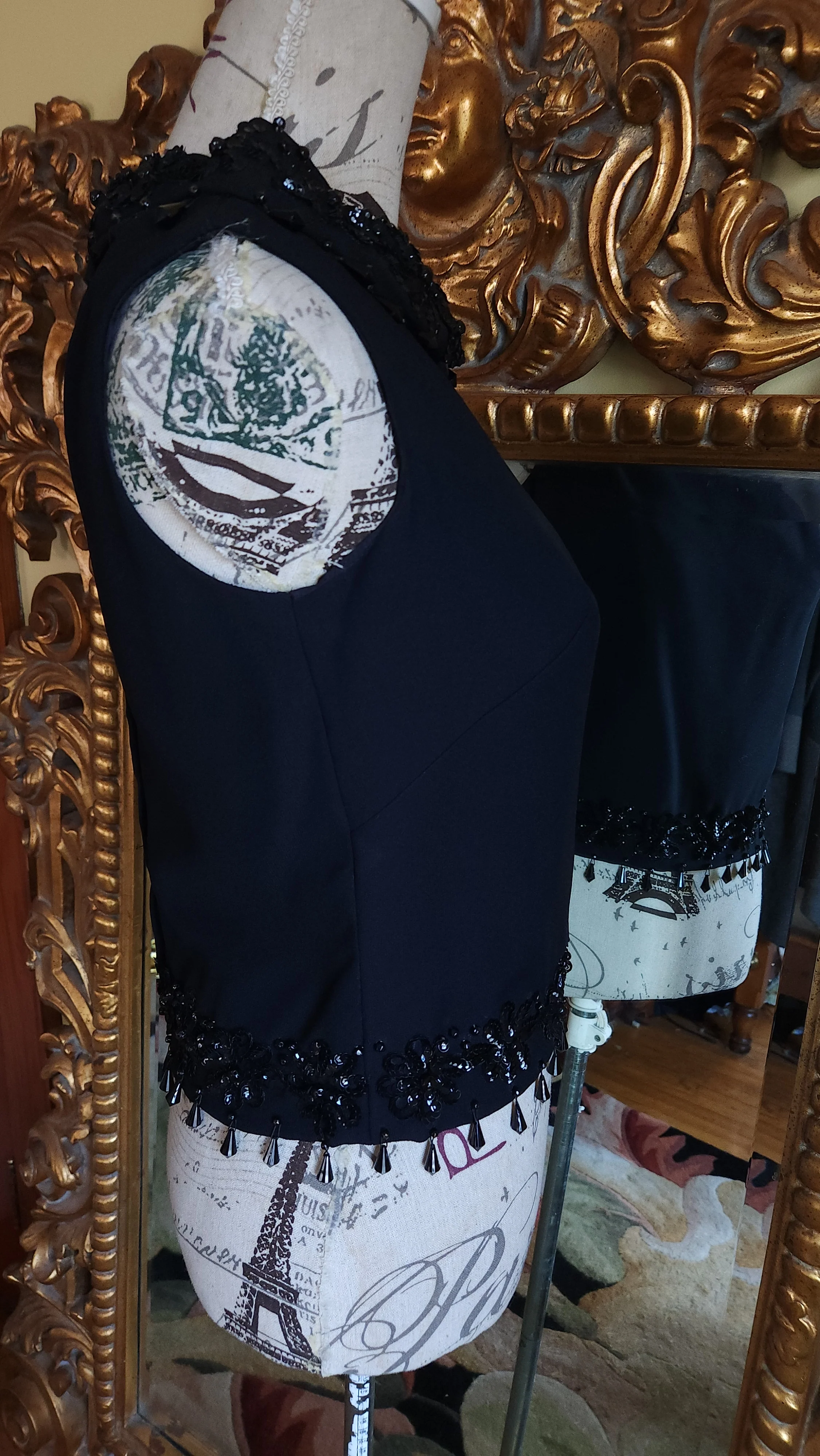 50s/60s Black Sequin And Beaded Sleeveless Cocktail Top - Image 3