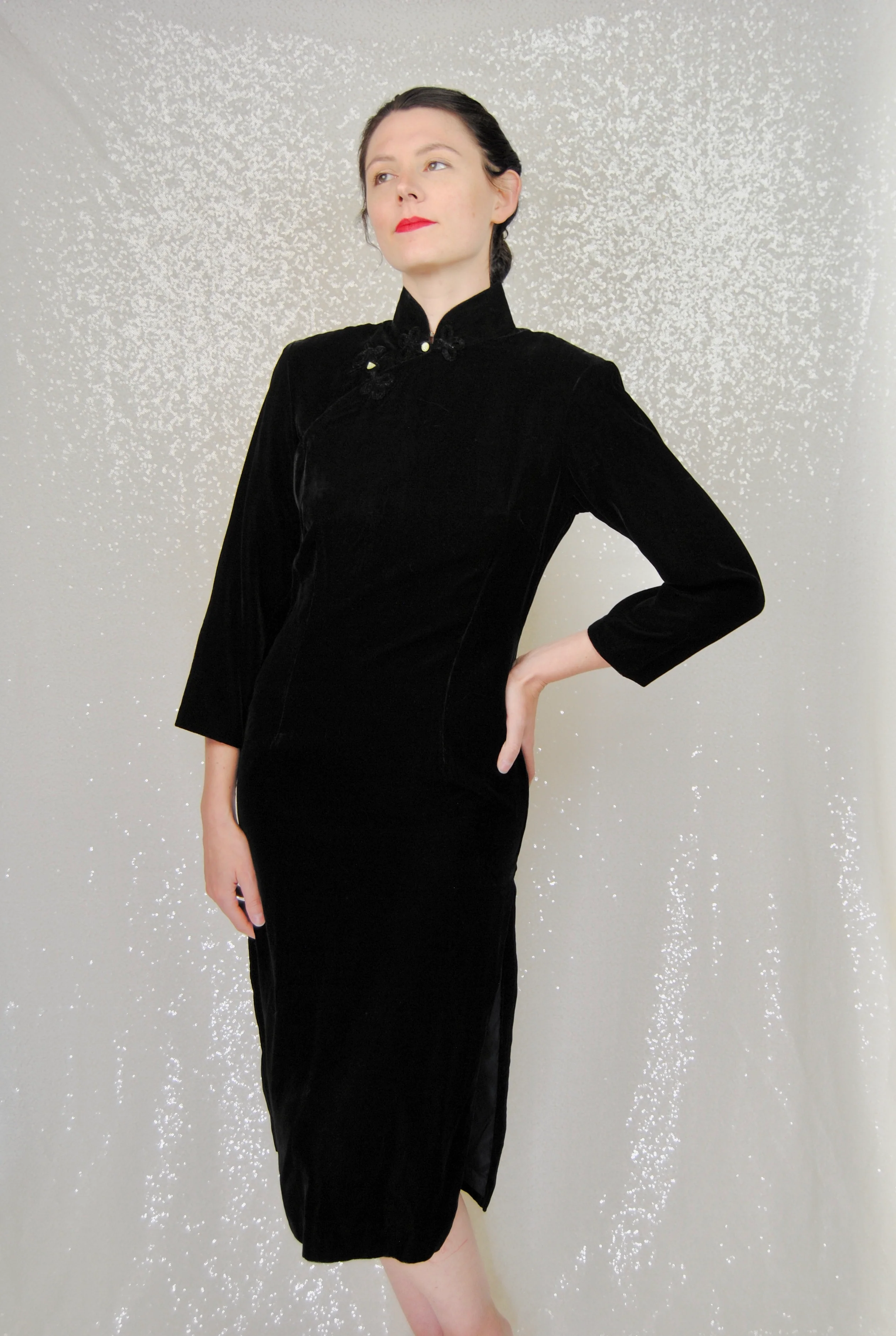 50s/60s Black Velvet Dress With Mandarin Collar - Image 6