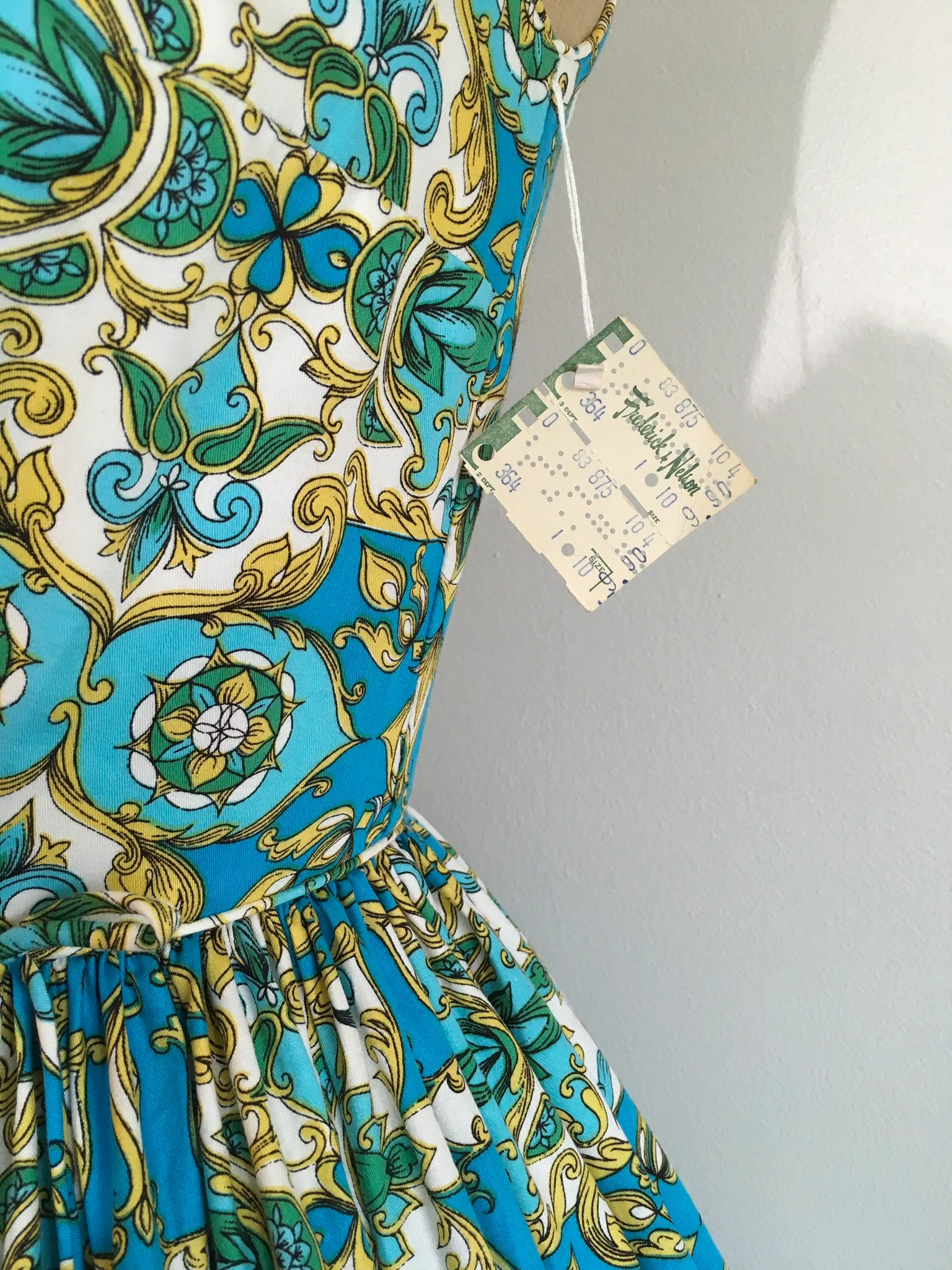 50's/60's Blue Floral Hawaiian Border Print Dress by Tori Richards - Image 5