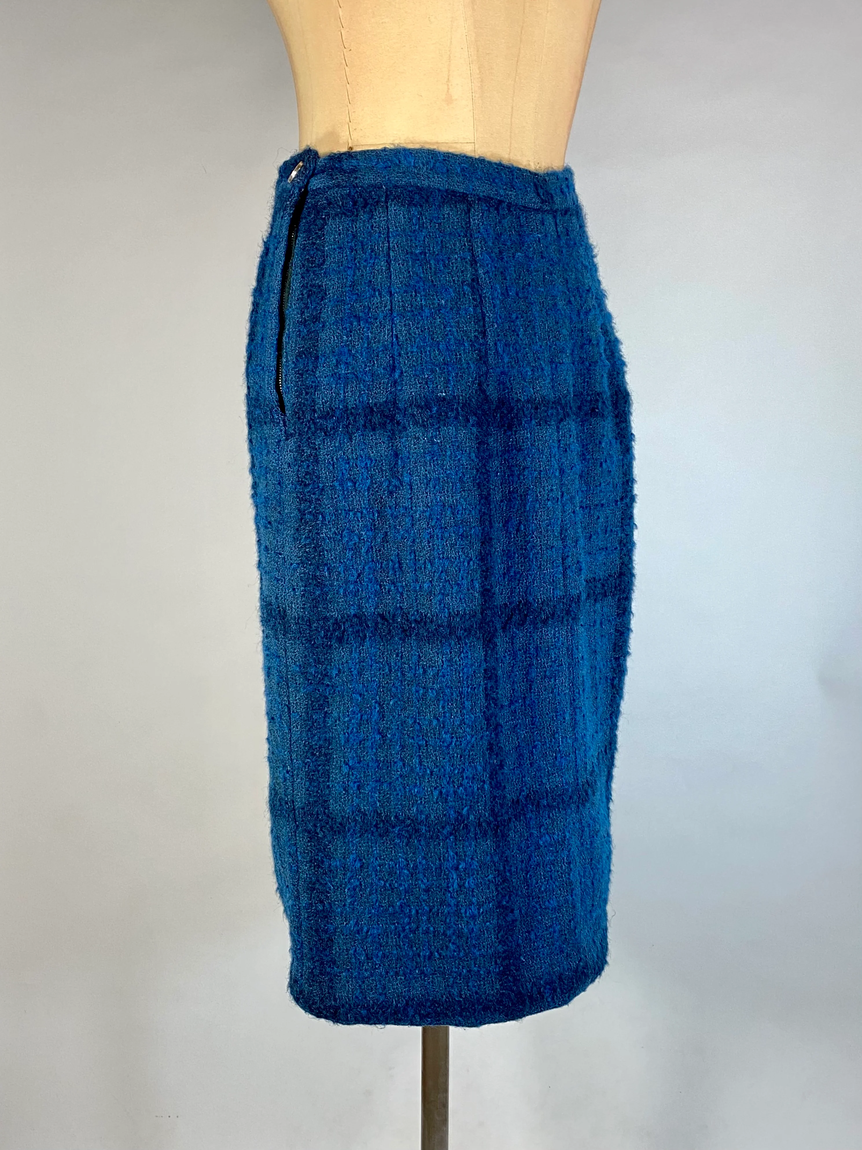 50s/60s Blue Tones Bouclé Wool High Waist Pencil Skirt - Image 5