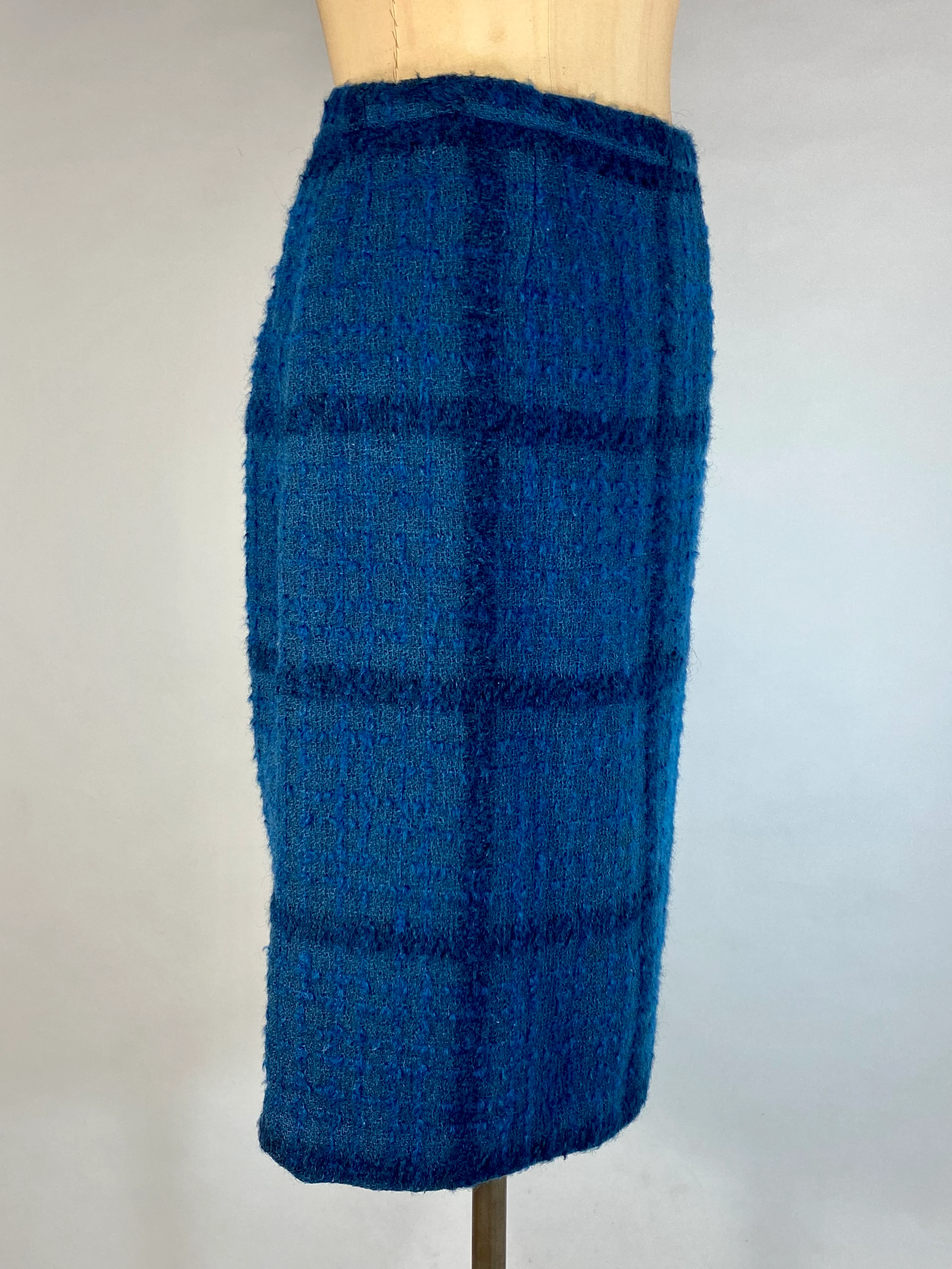 50s/60s Blue Tones Bouclé Wool High Waist Pencil Skirt - Image 8