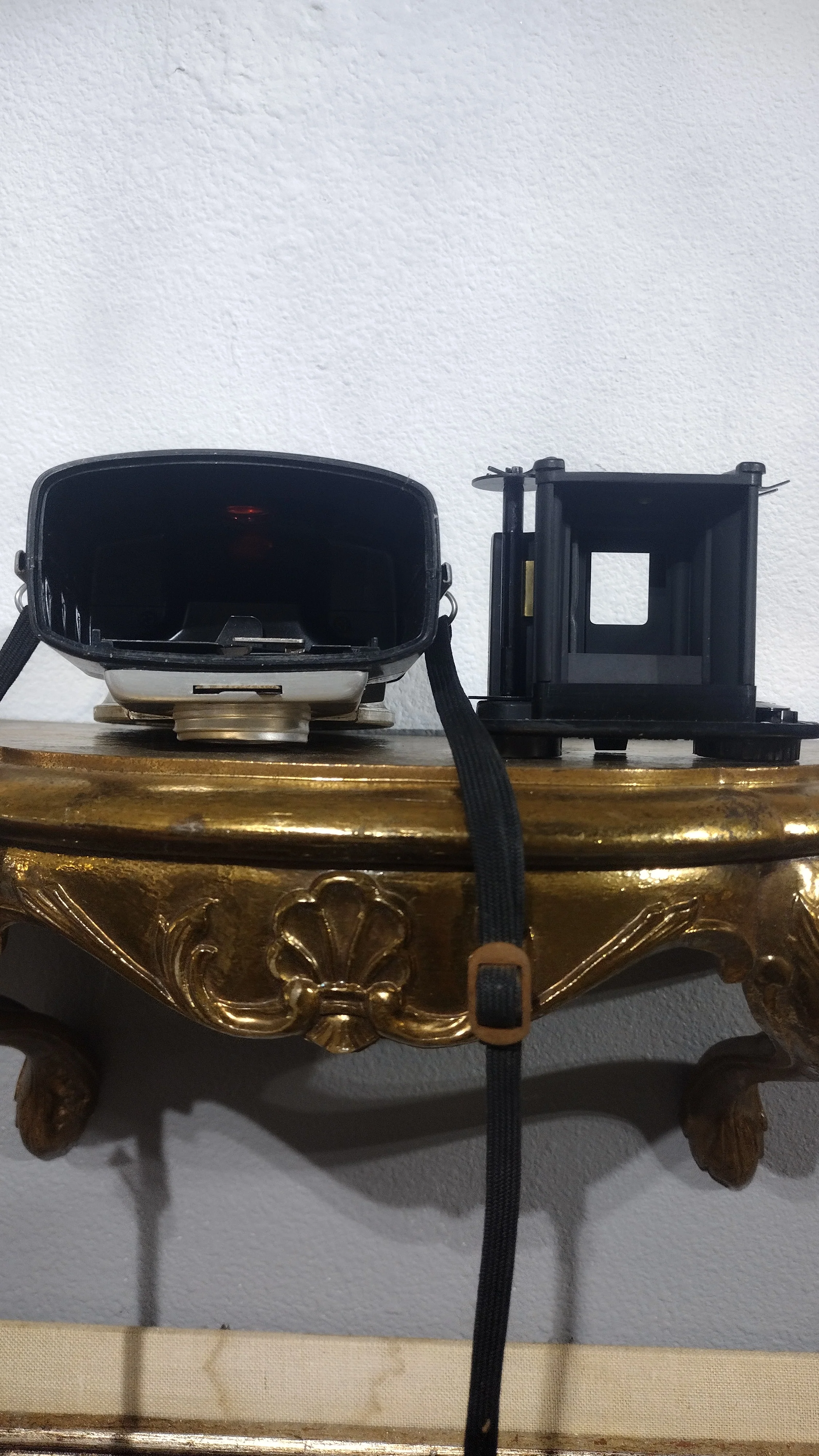 50s/60s Brownie Starflash Camera By Kodak - Image 3