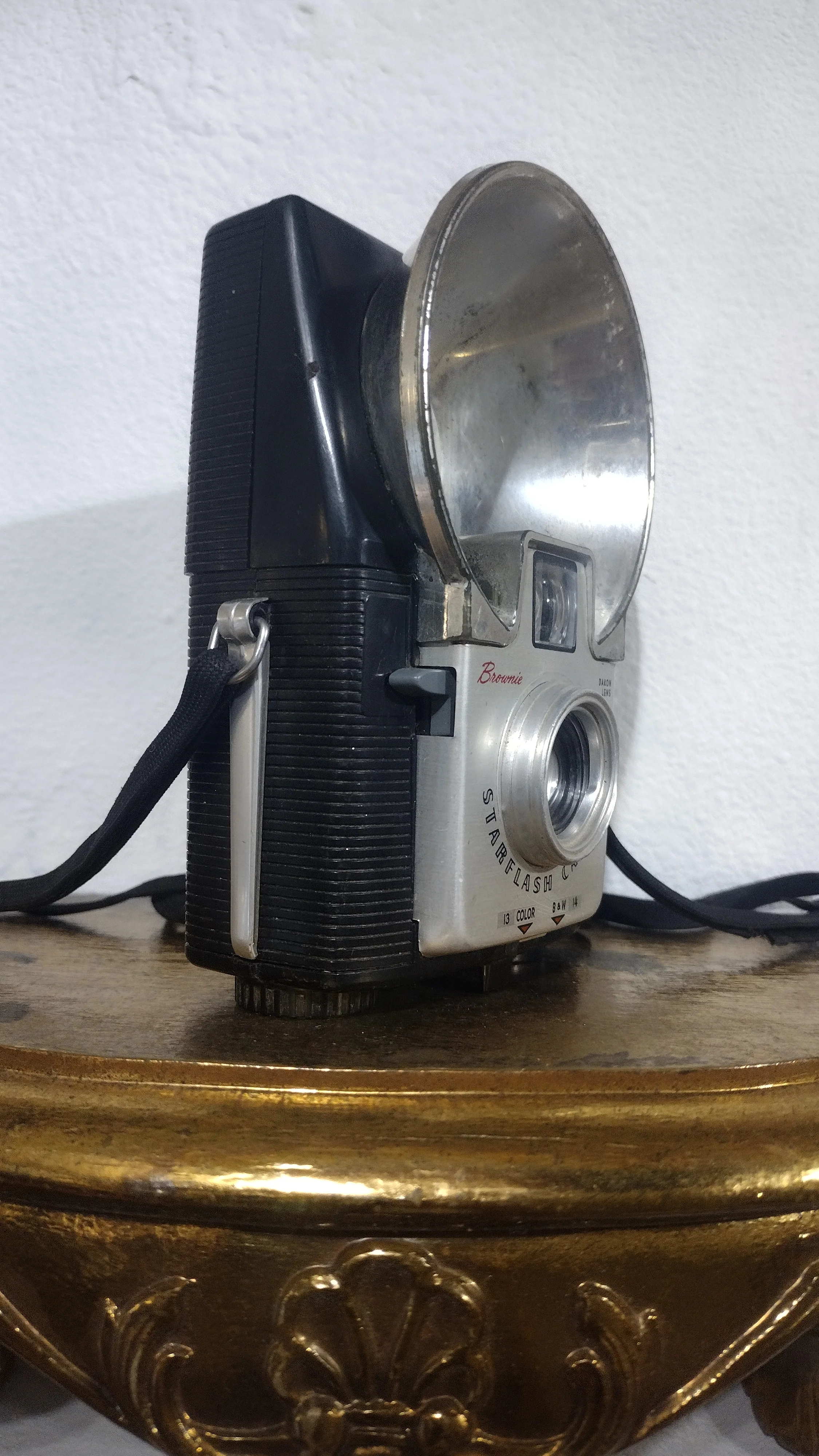 50s/60s Brownie Starflash Camera By Kodak - Image 5
