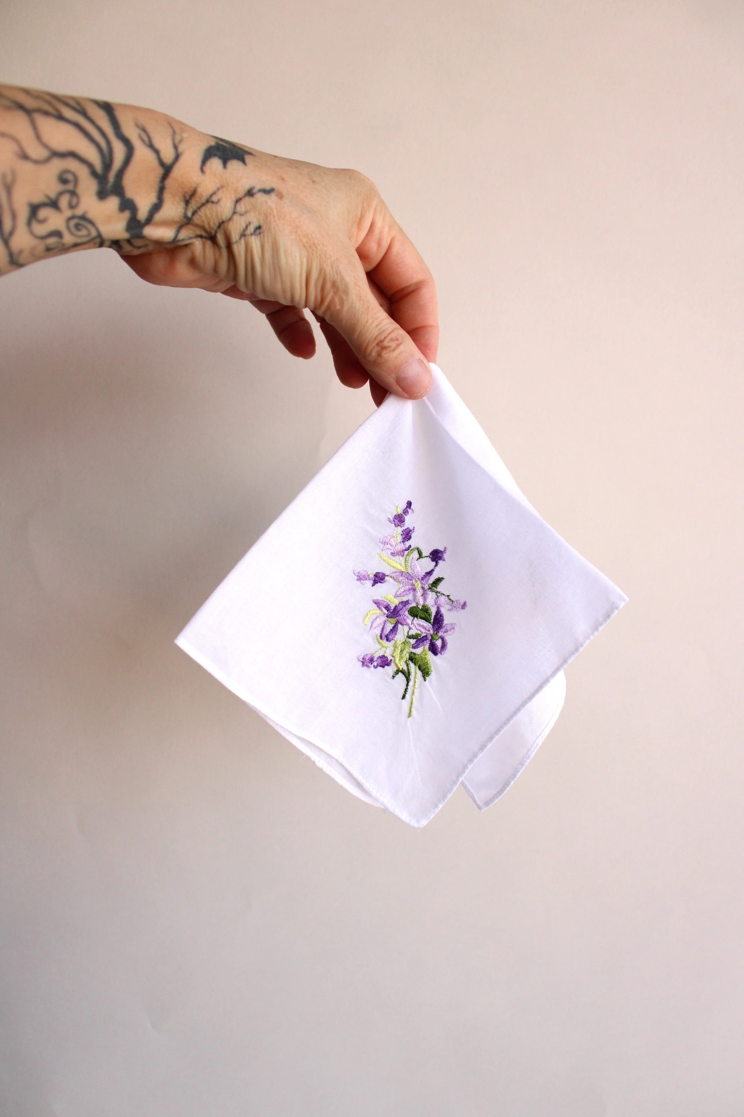 50s/60s Cotton Hankie With Purple Embroidered Flowers - Image 4