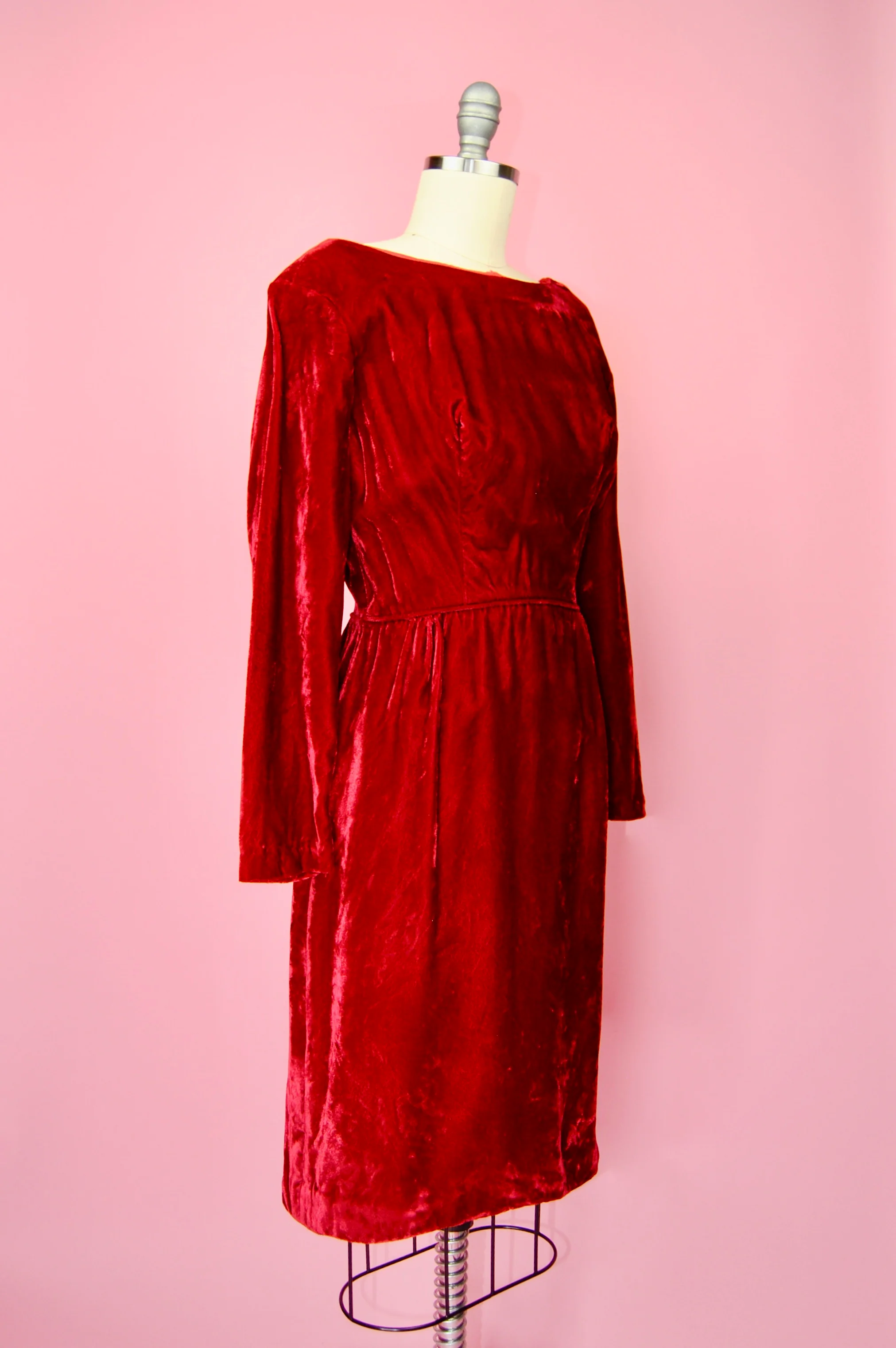 50s/60s Crushed Red Velvet Cocktail Holiday Dress - Image 10