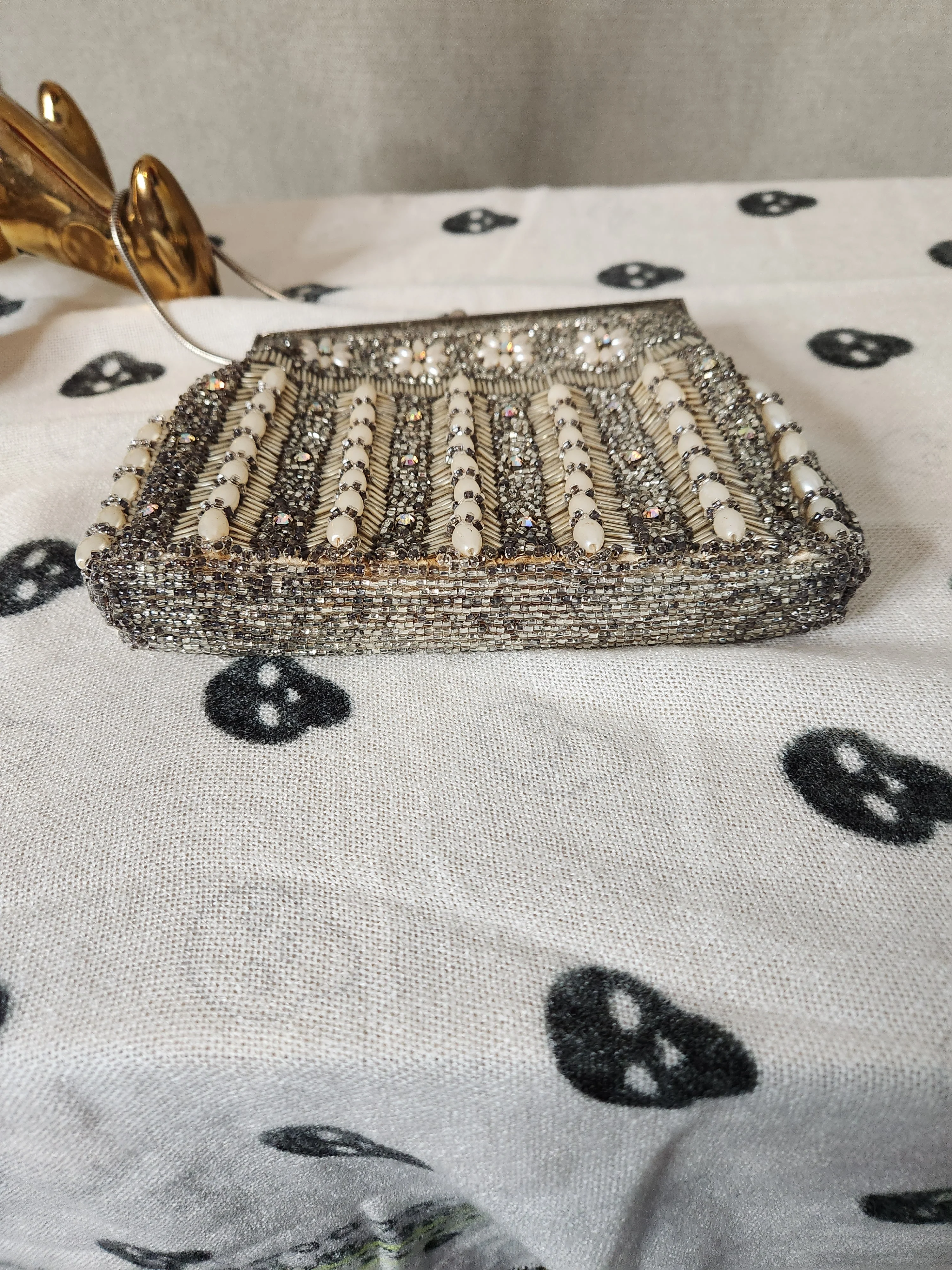 50s/60s Crystal And Pearl Beaded Formal Kiss Clasp Purse - Image 2