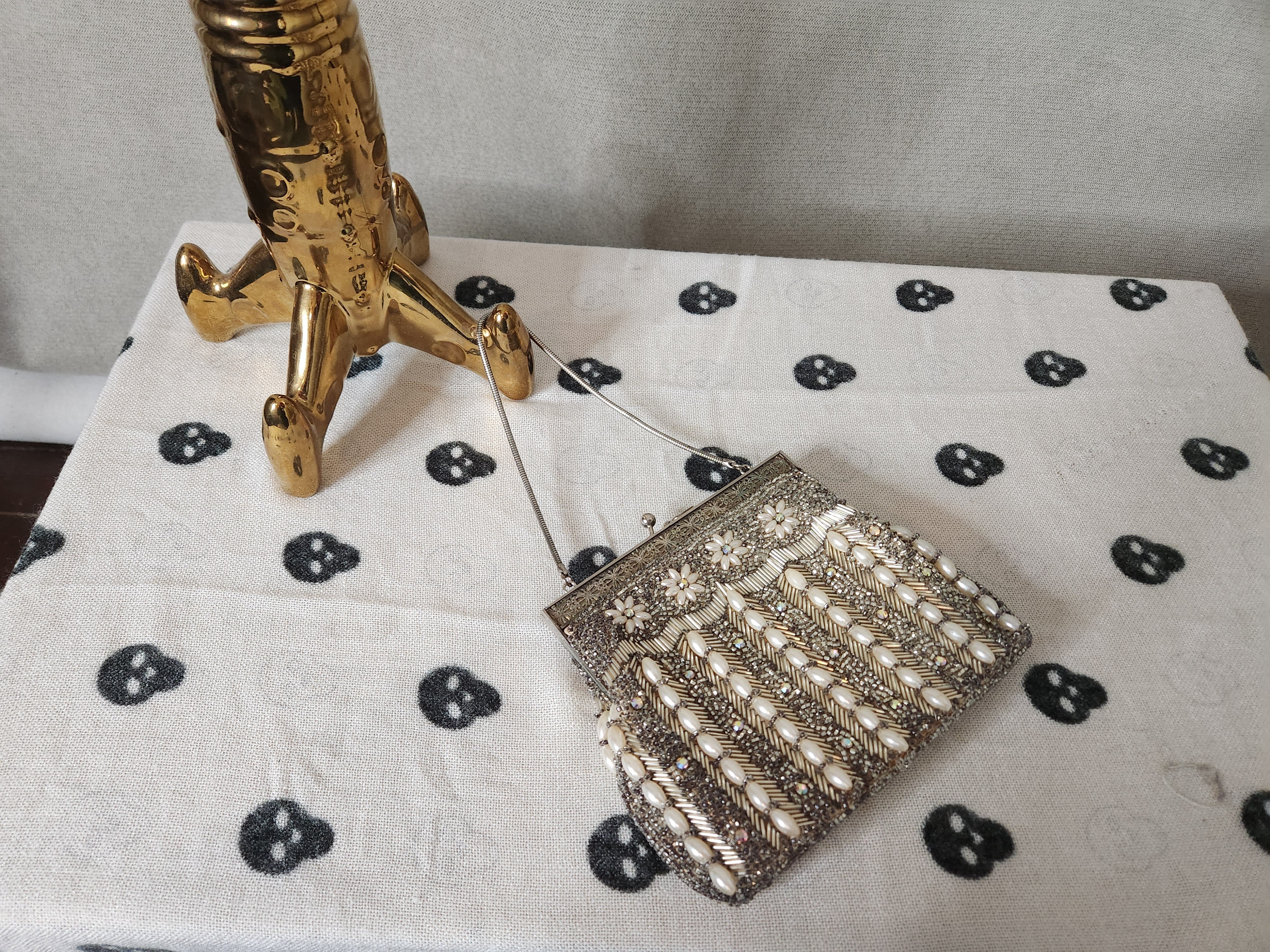 50s/60s Crystal And Pearl Beaded Formal Kiss Clasp Purse - Image 3