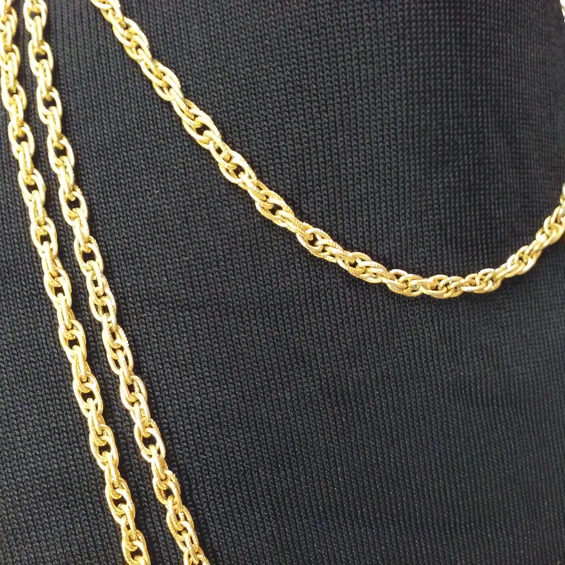 50s/60s Etched Textured Chain Links Necklace 3-strand By Crown Trifari 3-Strand Chain - Image 5