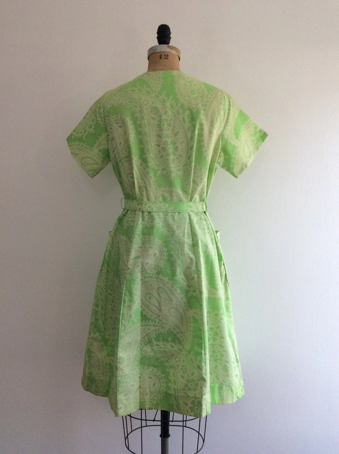50's/60's Green Paisley Button Up Dress with Belt by Tanbro Fabric, Penneys - Image 2