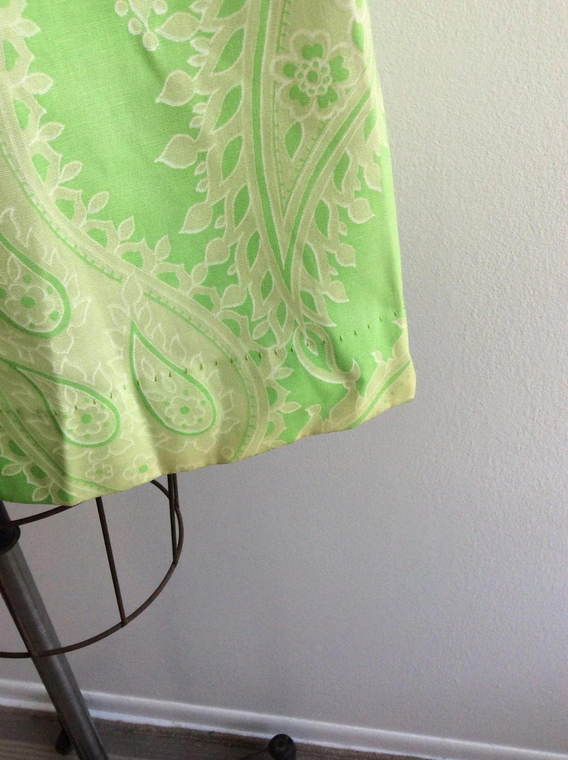 50's/60's Green Paisley Button Up Dress with Belt by Tanbro Fabric, Penneys - Image 4