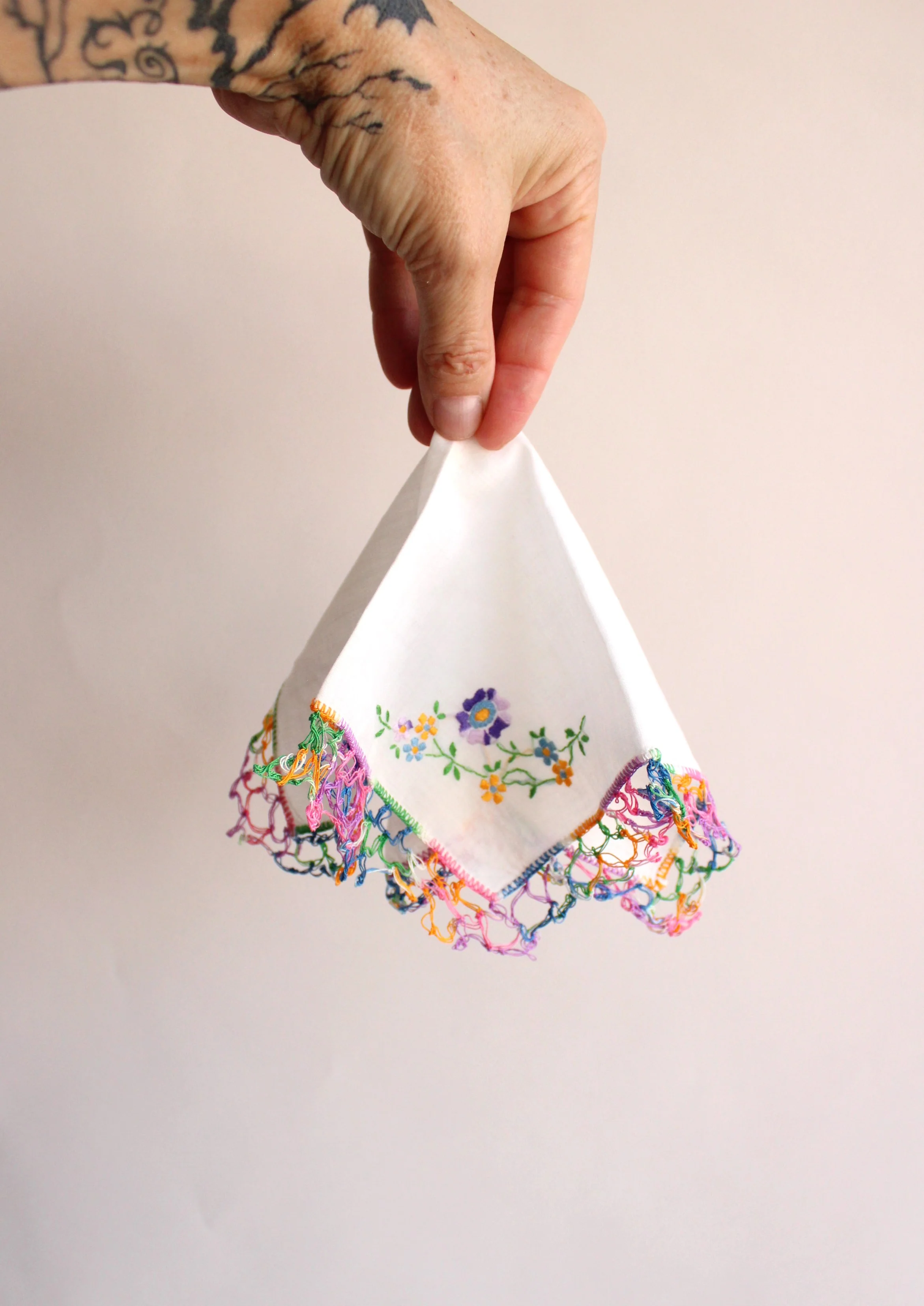 50s/60s Handkerchief With Rainbow Crochet Trim - Image 2