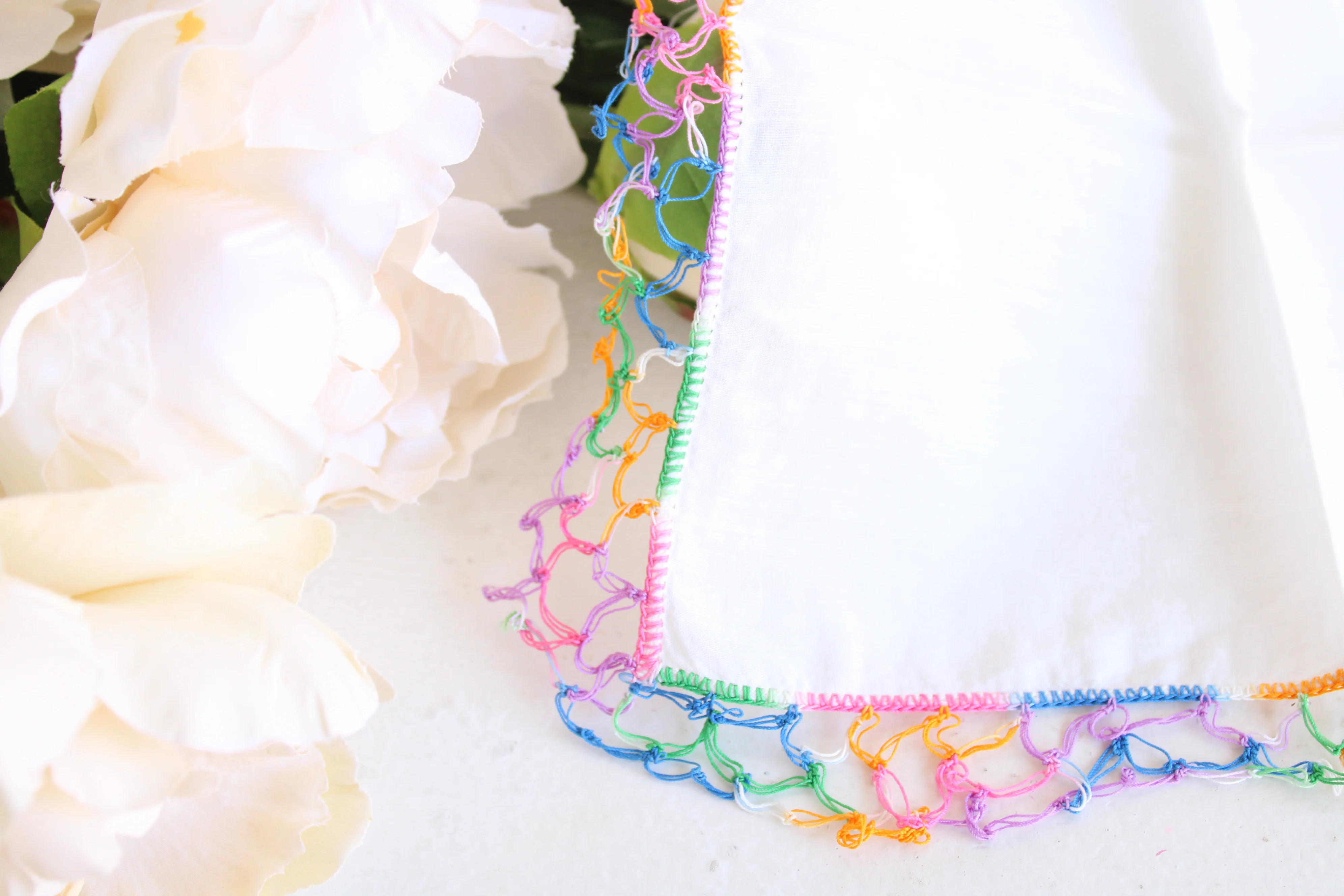 50s/60s Handkerchief With Rainbow Crochet Trim - Image 9