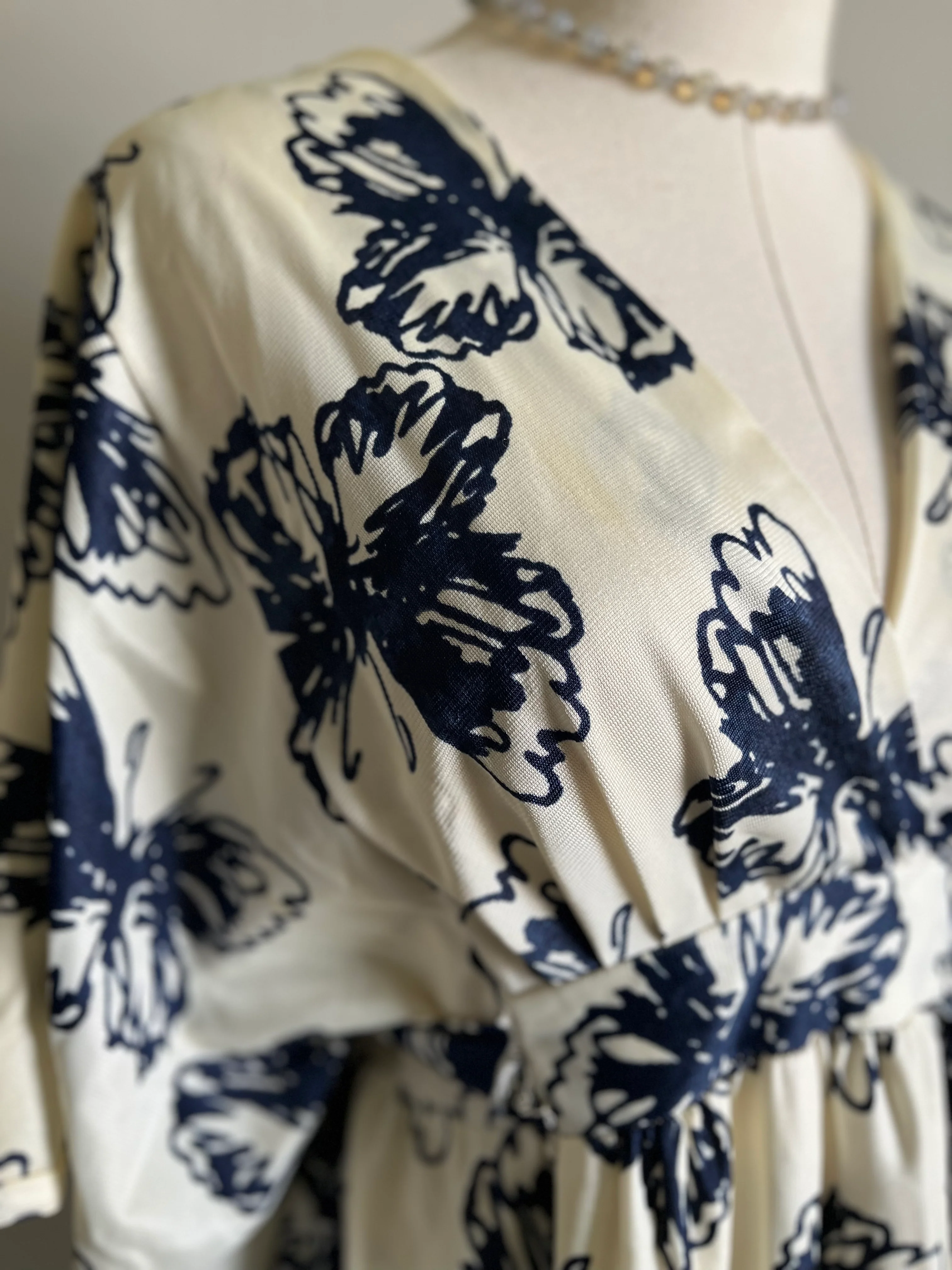 50s/60s Homemade Butterfly Print Empirewaist Dress - Image 6