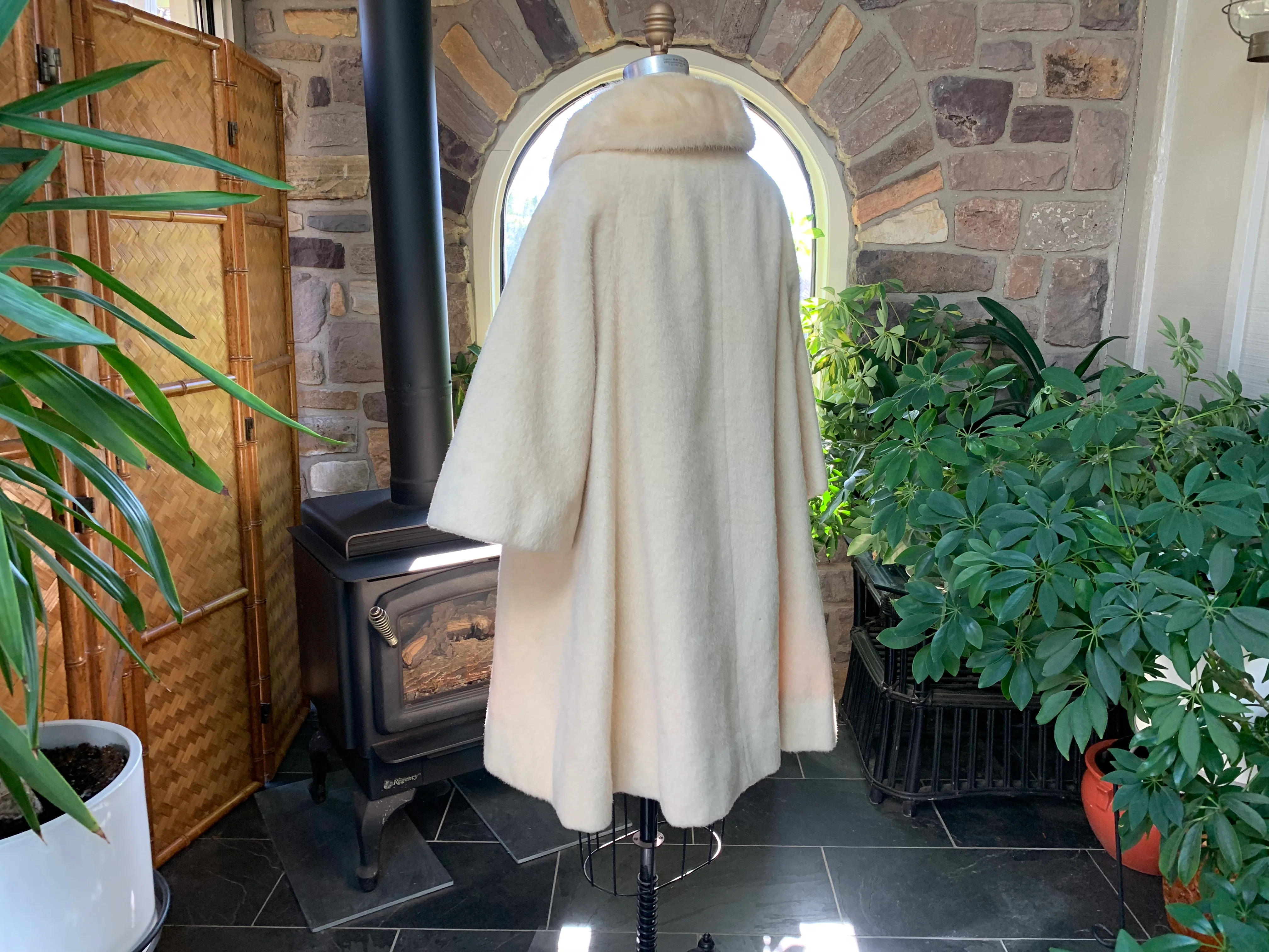50s/60s Ivory Mohair Wool Ivory Mink Collar Swing Coat By Lilli Ann - Image 7
