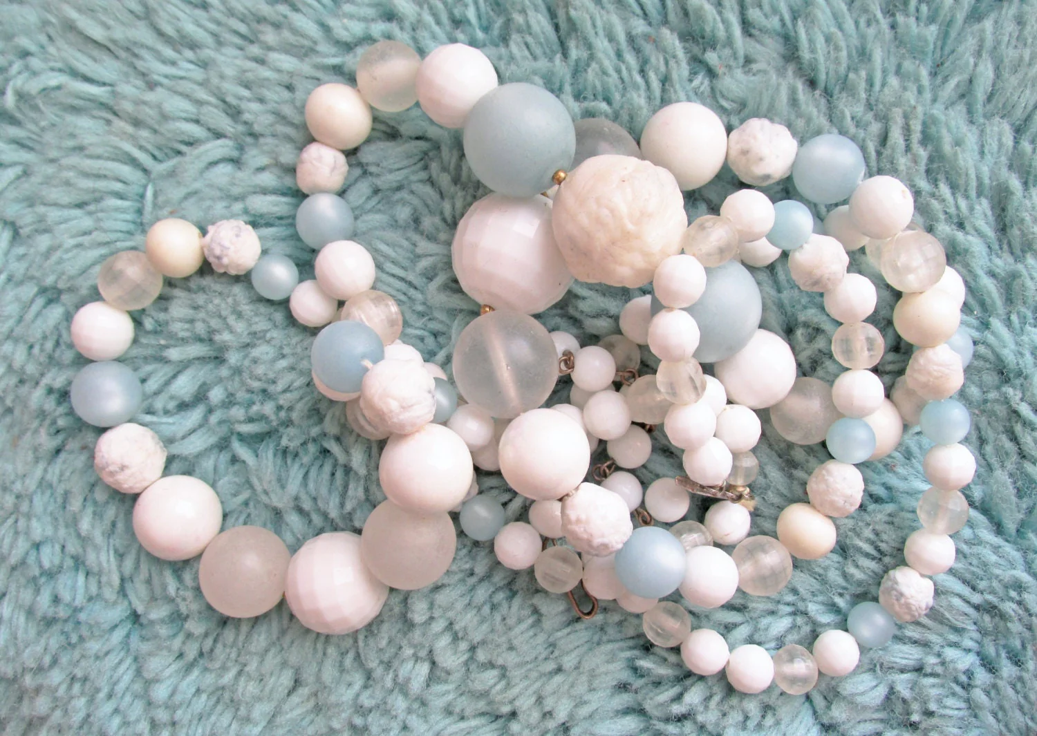 50s 60s Karu Arke Fifth Avenue Designer Three Strand Necklace In Pale Blue and White Mrs. Maisel - Image 5