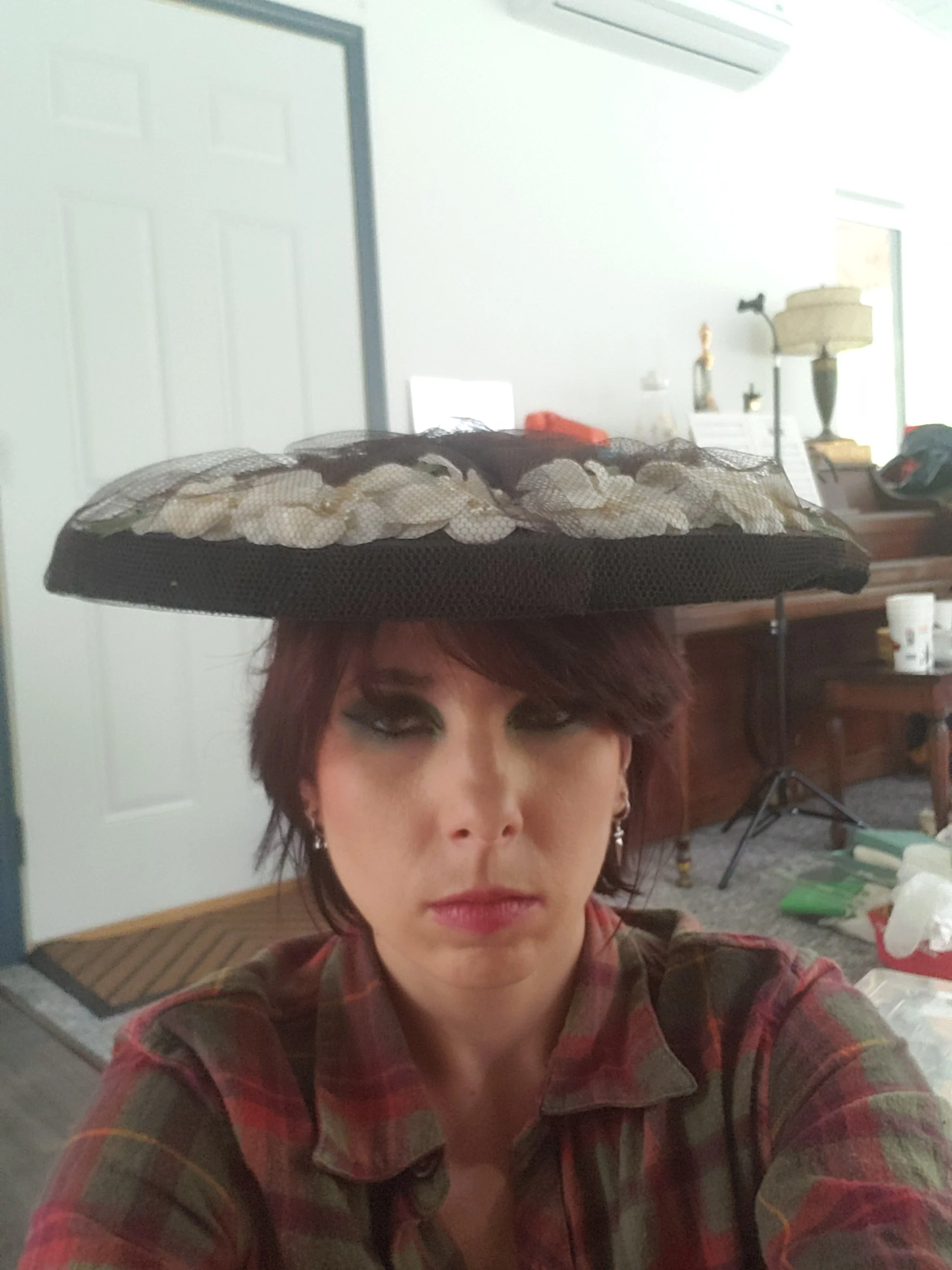 50s/60s Ladies Flat Dressy Hat - Image 5