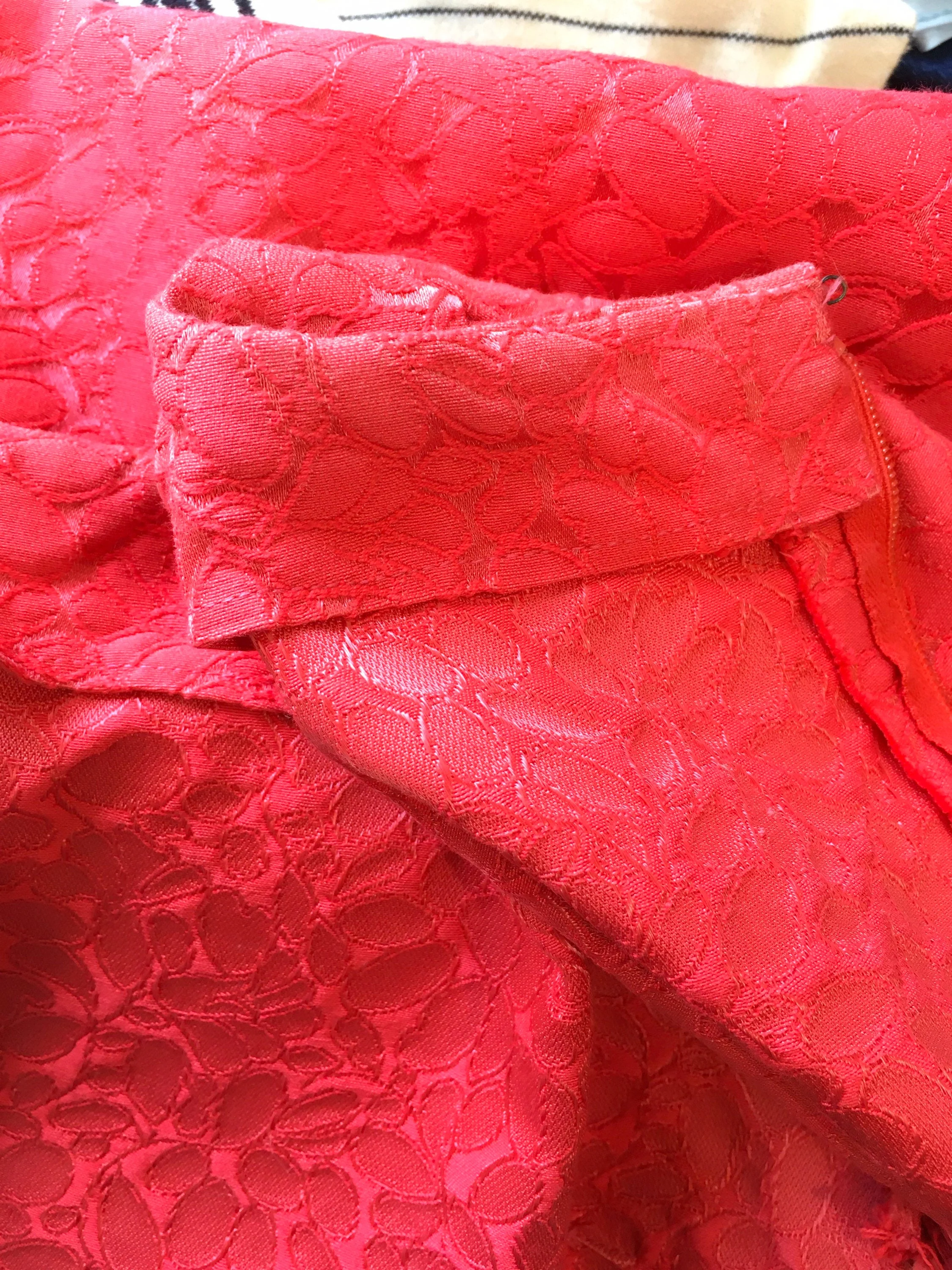50's/60's Magenta Brocade Party Wiggle Dress - Image 7