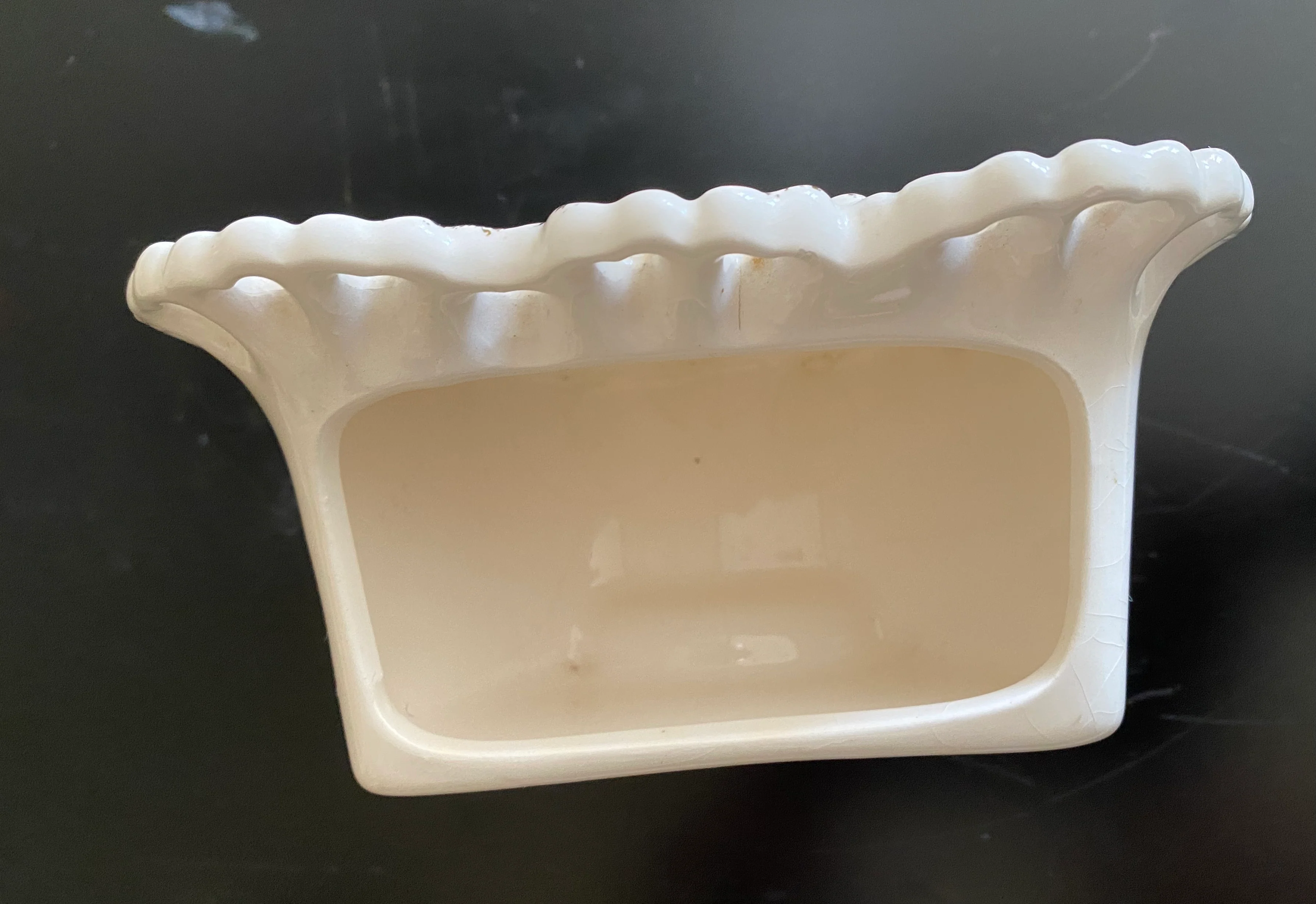 50s/60s Mcm Valentine's Heart Planter W Gold Trim 5154 by Sampson Import Co - Image 3