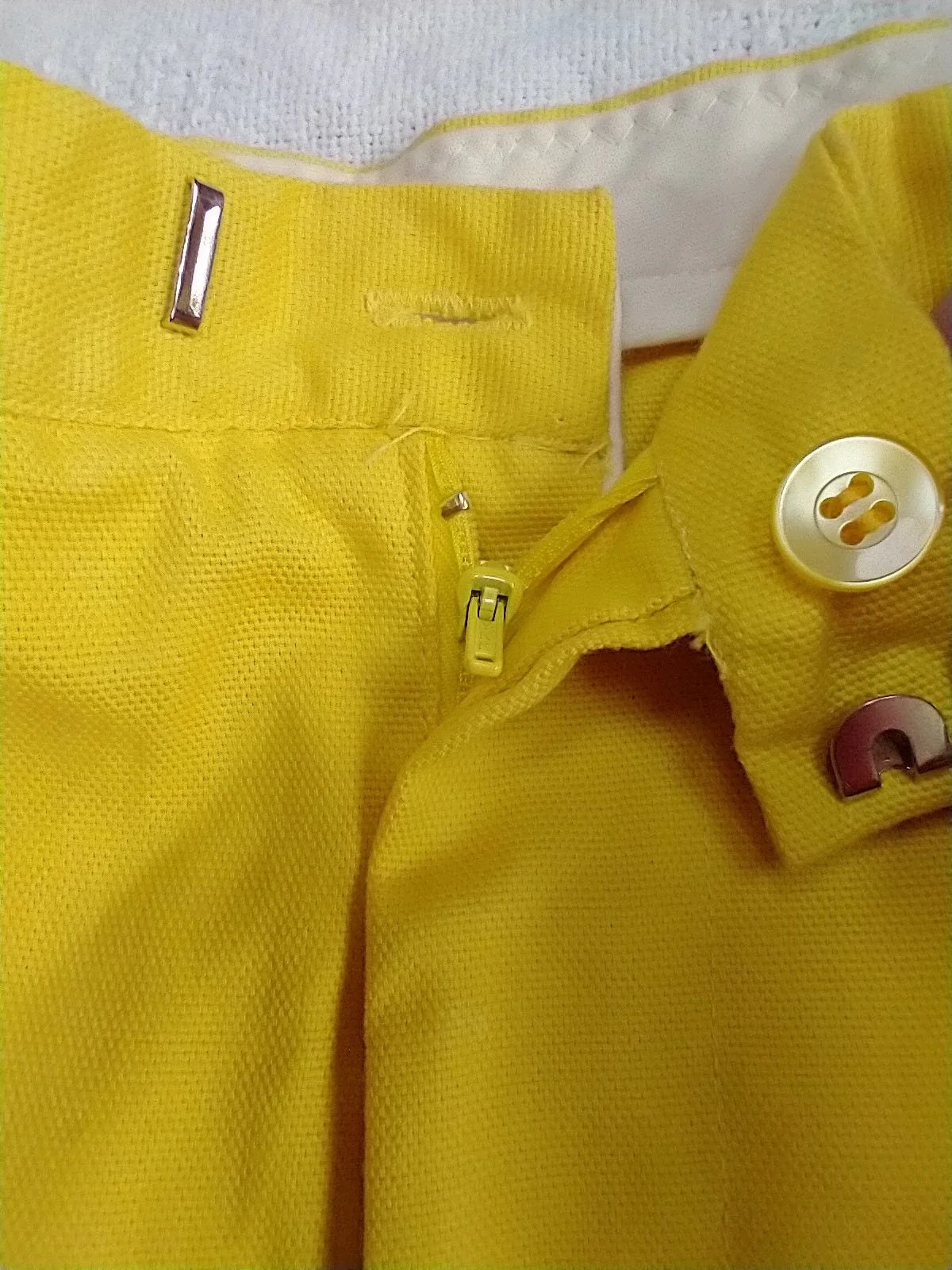 50s/60s Midcentury Yellow Summer Shorts Cotton High Waist Modest Above Knee Women's Small by Carol Brent - Image 5