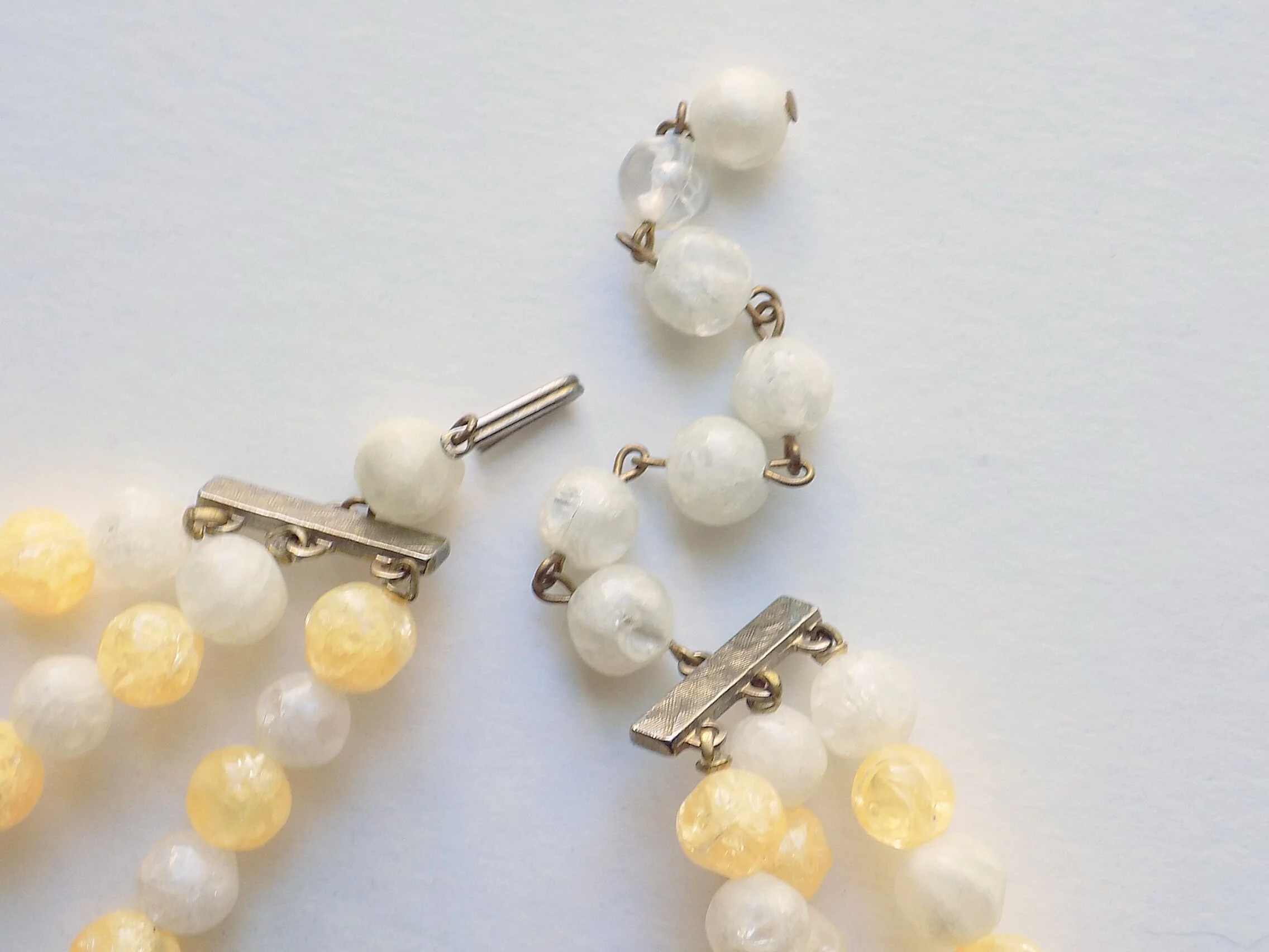 50s 60s Mrs Maisel Three Strand Necklace of Plastic Beads with Your Choice of White Glitter Or Pale Coral Button Clip Earrings by Mrs. Maisel - Image 6